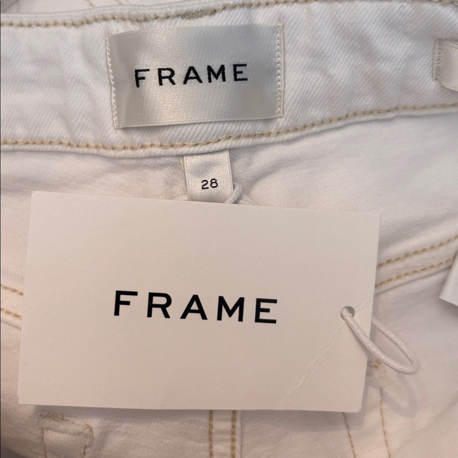 FRAME The Wide High Rise Jeans in Au Natural - size 28