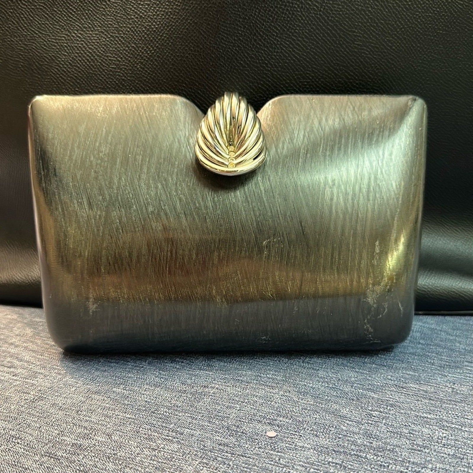 Rodo Metallic Dark Silver with Silver Pendant Crossbody