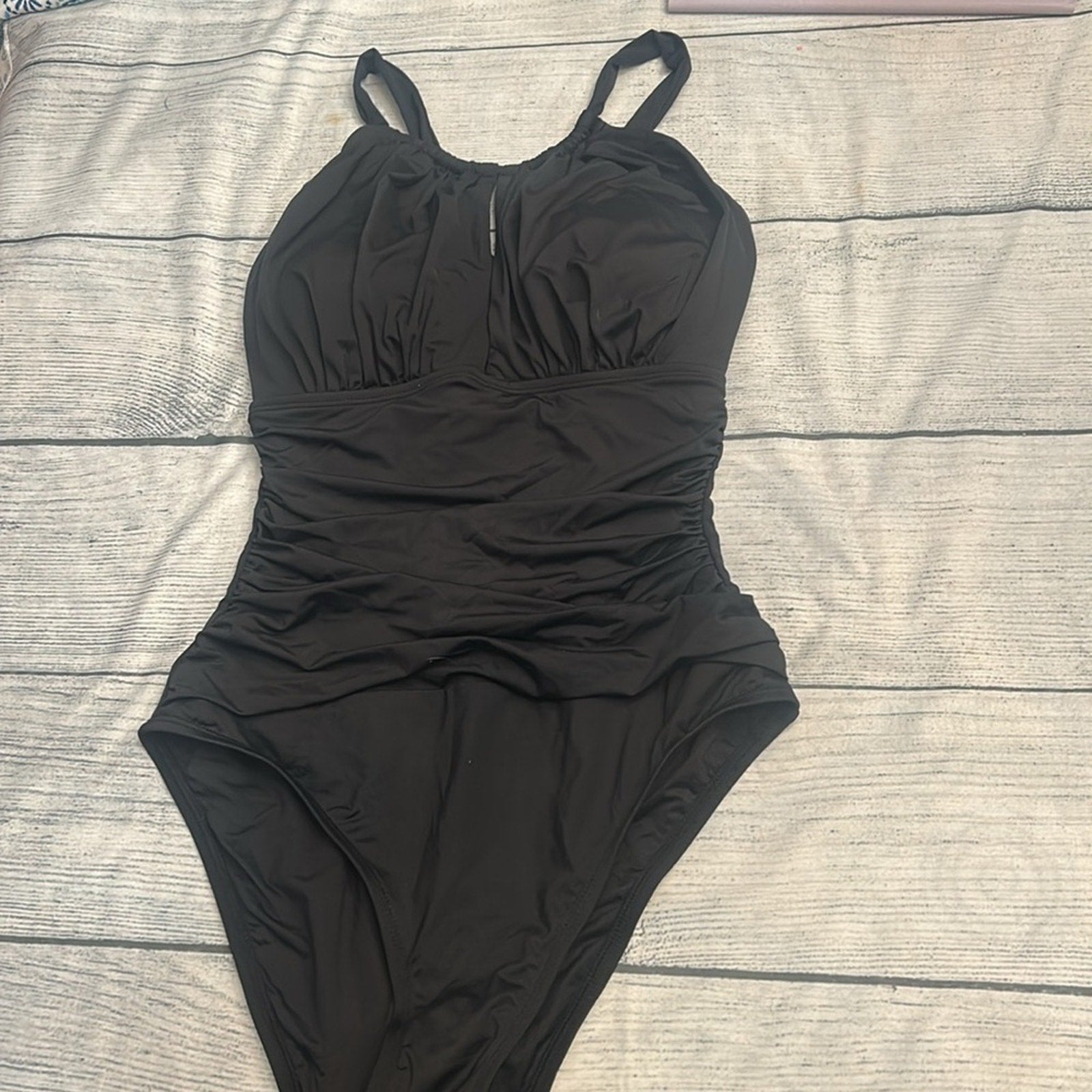 NEW La Blanca Island Goddess High Neck Keyhole One Piece - Black - size 10