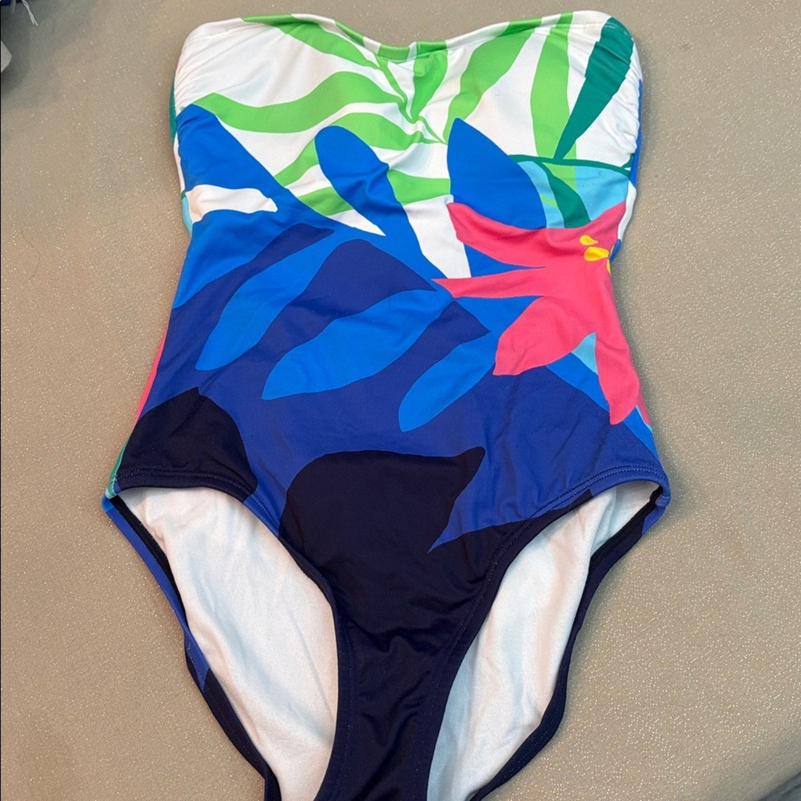 Tommy Bahama White Paloma Palms Bandeau One-Piece Swimsuit Tropical - size 4 NEW