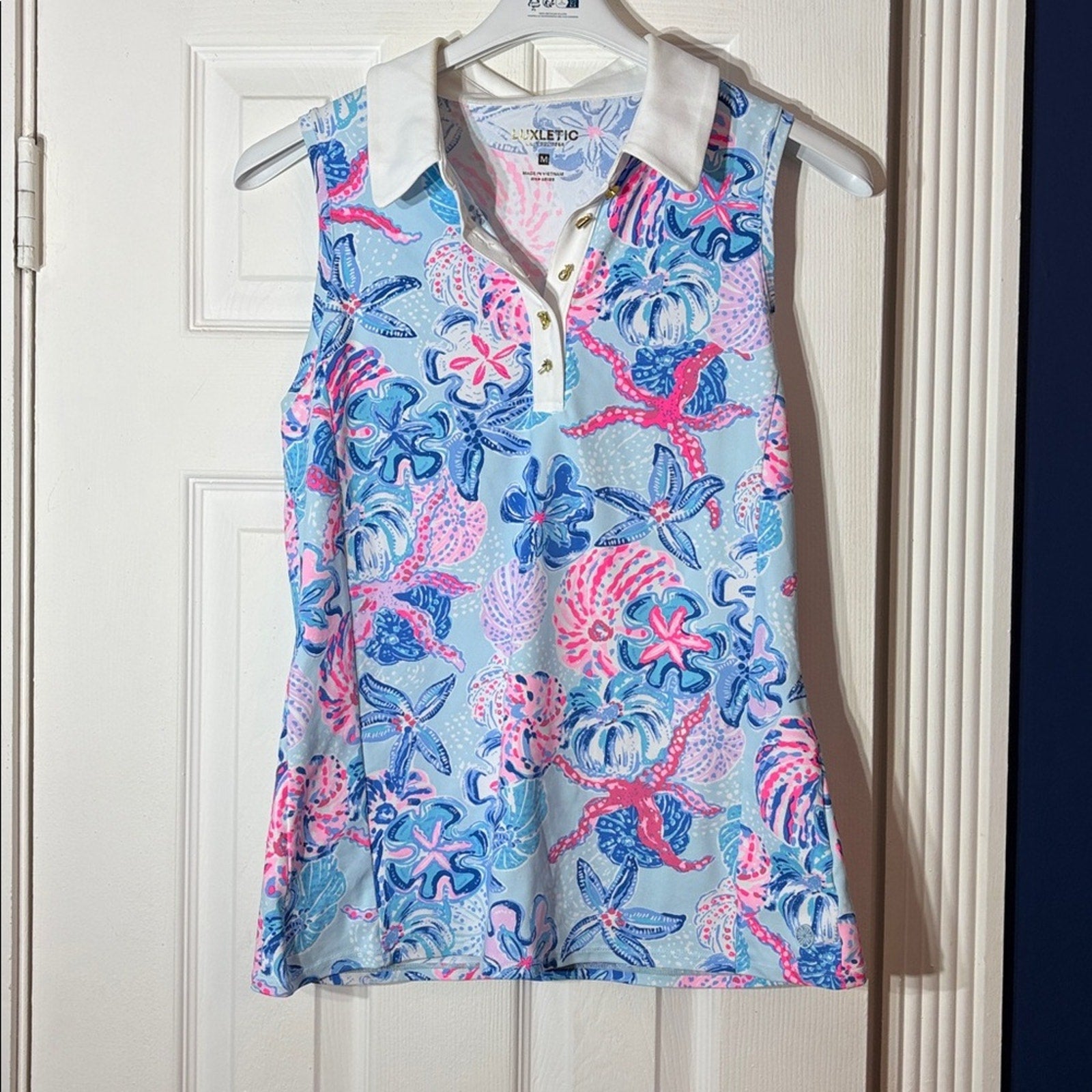 LILLY PULITZER BAHAMAS BEACHCOMBER LUXLETIC IMARA POLO TOP UPF 50+ - size M