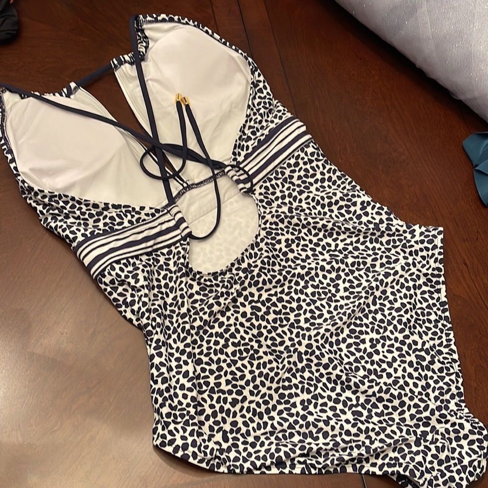 NWOT La Blanca Apulia Mix High Neck Keyhole One Piece One-Piece - size 14