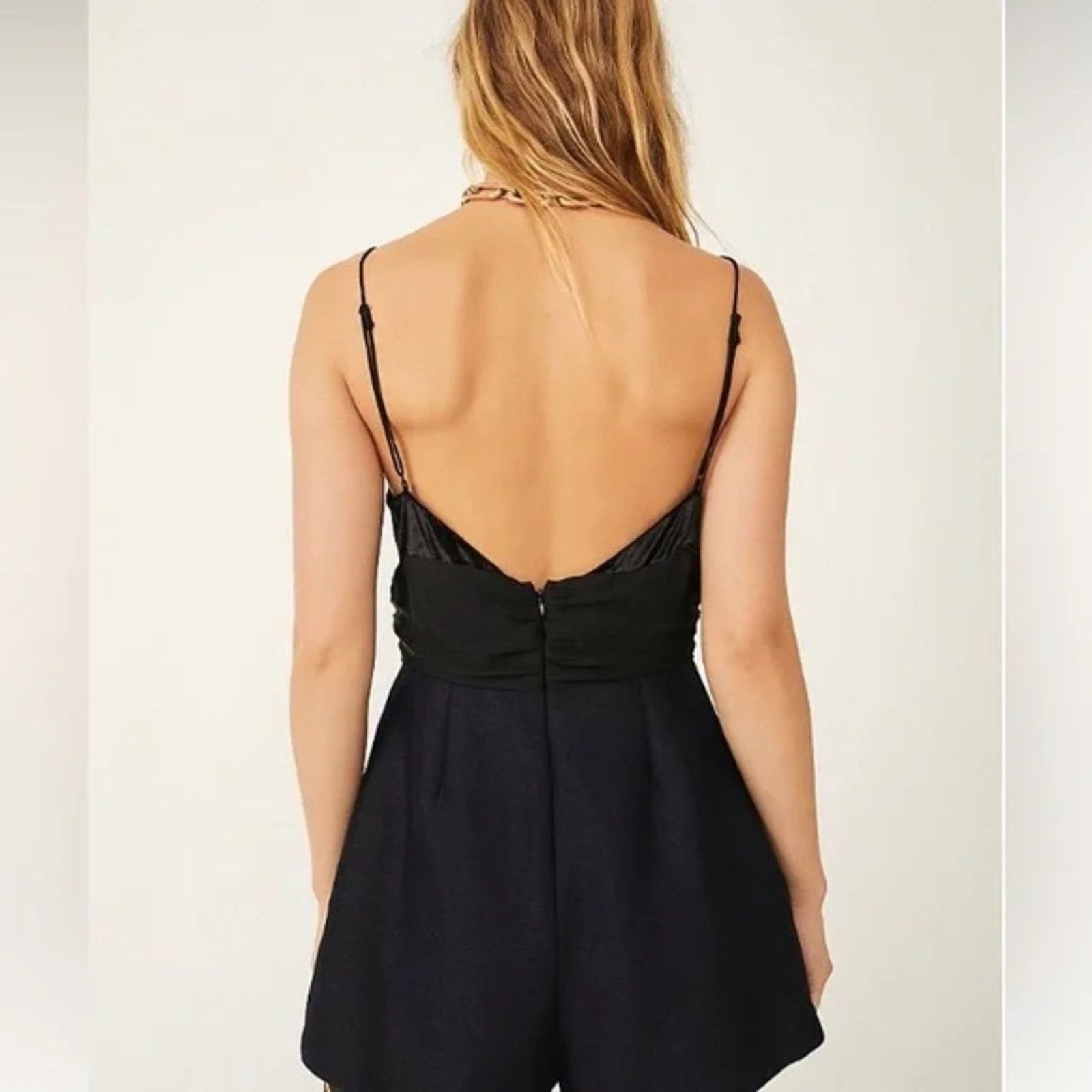 FREE PEOPLE SKYLIE SAYLOR MINI ROMPER JUMPSUIT IN BLACK - size 6