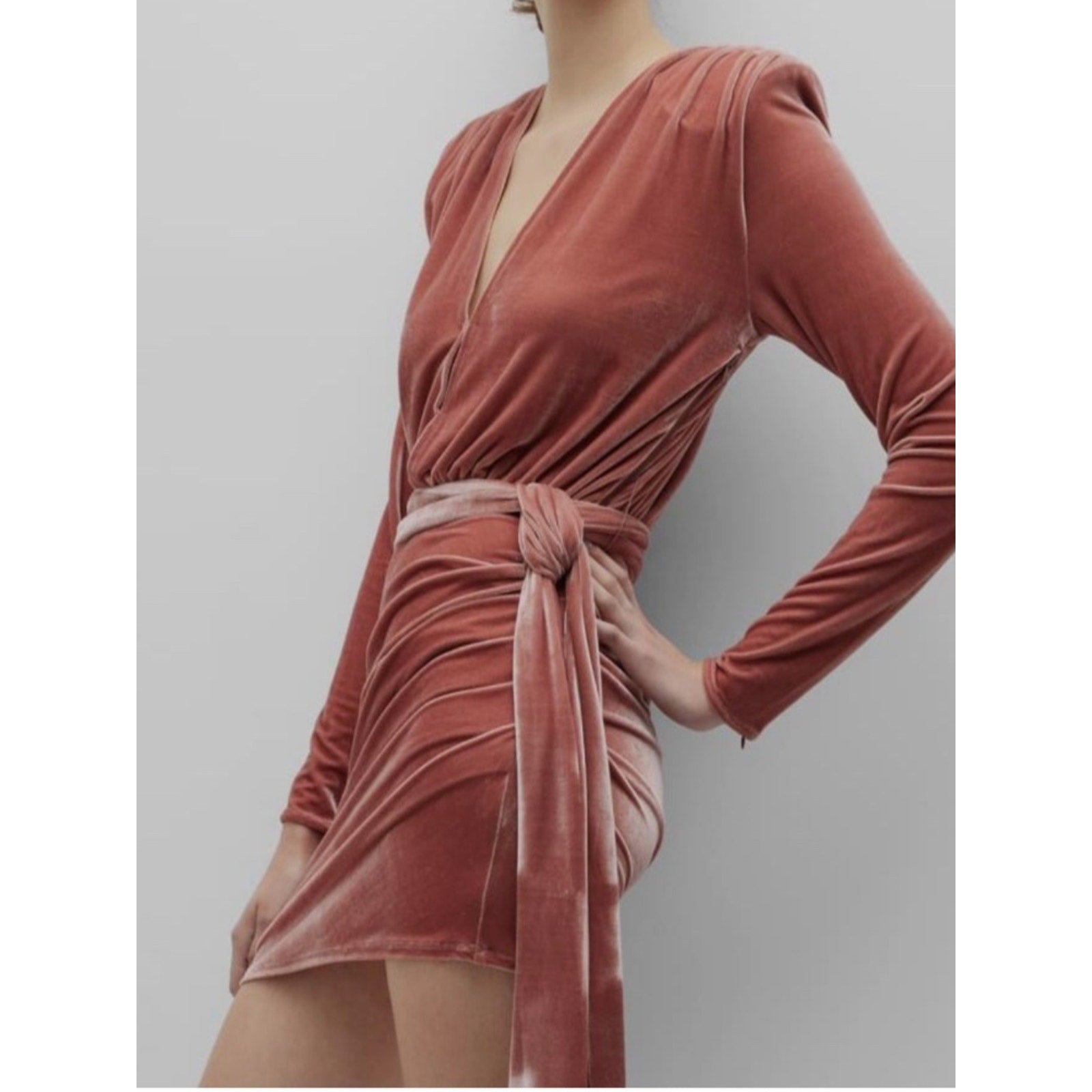 Bronx And Banco Women's Pink Rihanna Velvet V-Neck Mini Dress - M 🌟