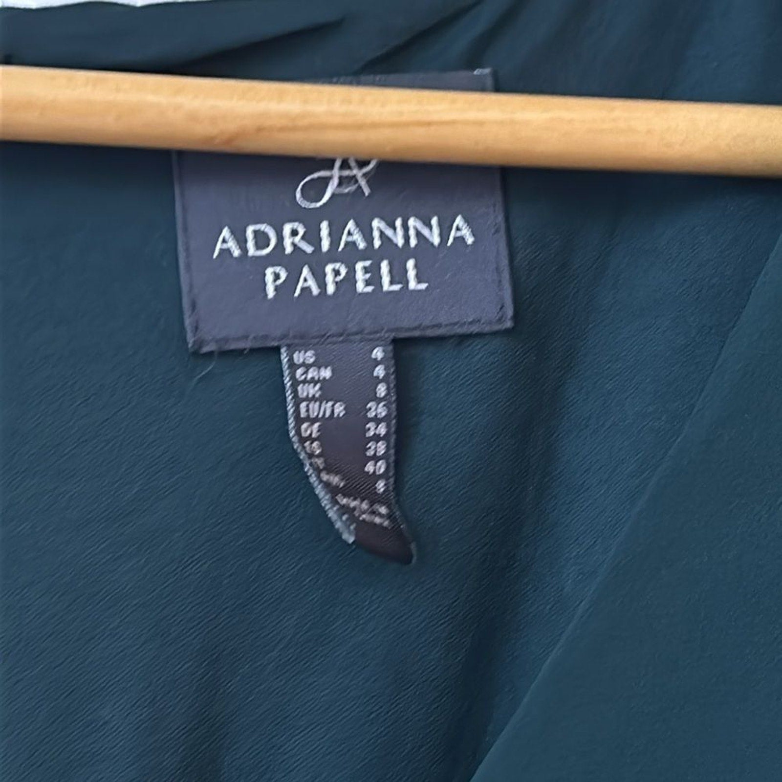 NEW Adrianna Papell Women's Chiffon and Crepe Cascade Mermaid Gown - size 4