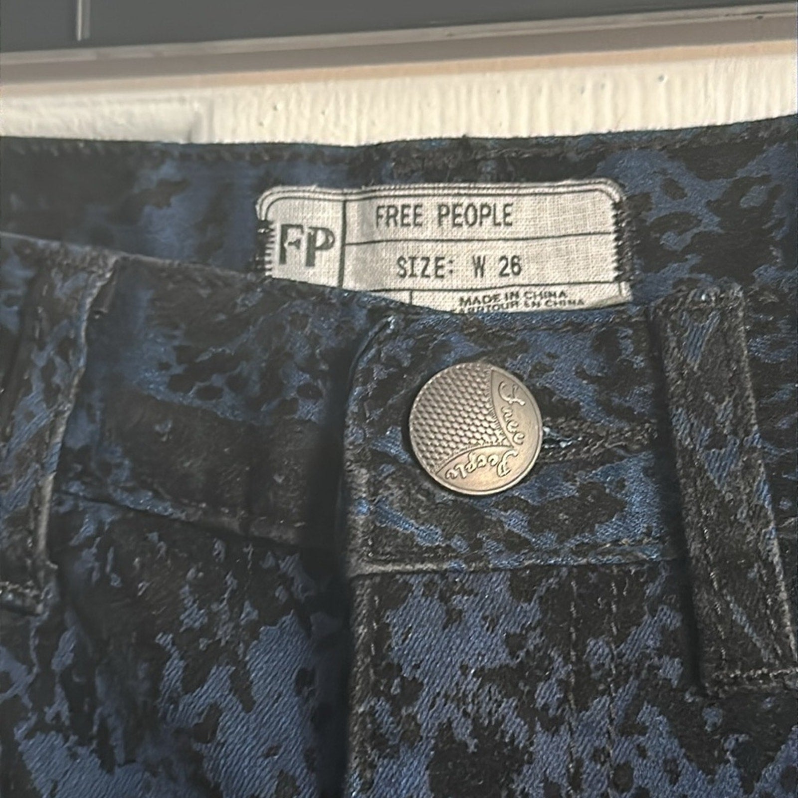 Free People Blue Brocade Velvet Flocked Skinny Pants - size 26