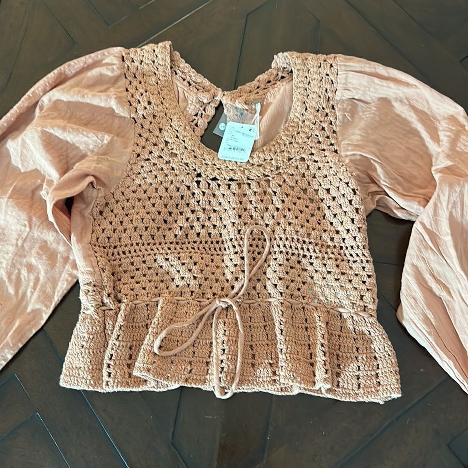 NWT FREE PEOPLE Megan Crochet Top in Coral Sand - size small