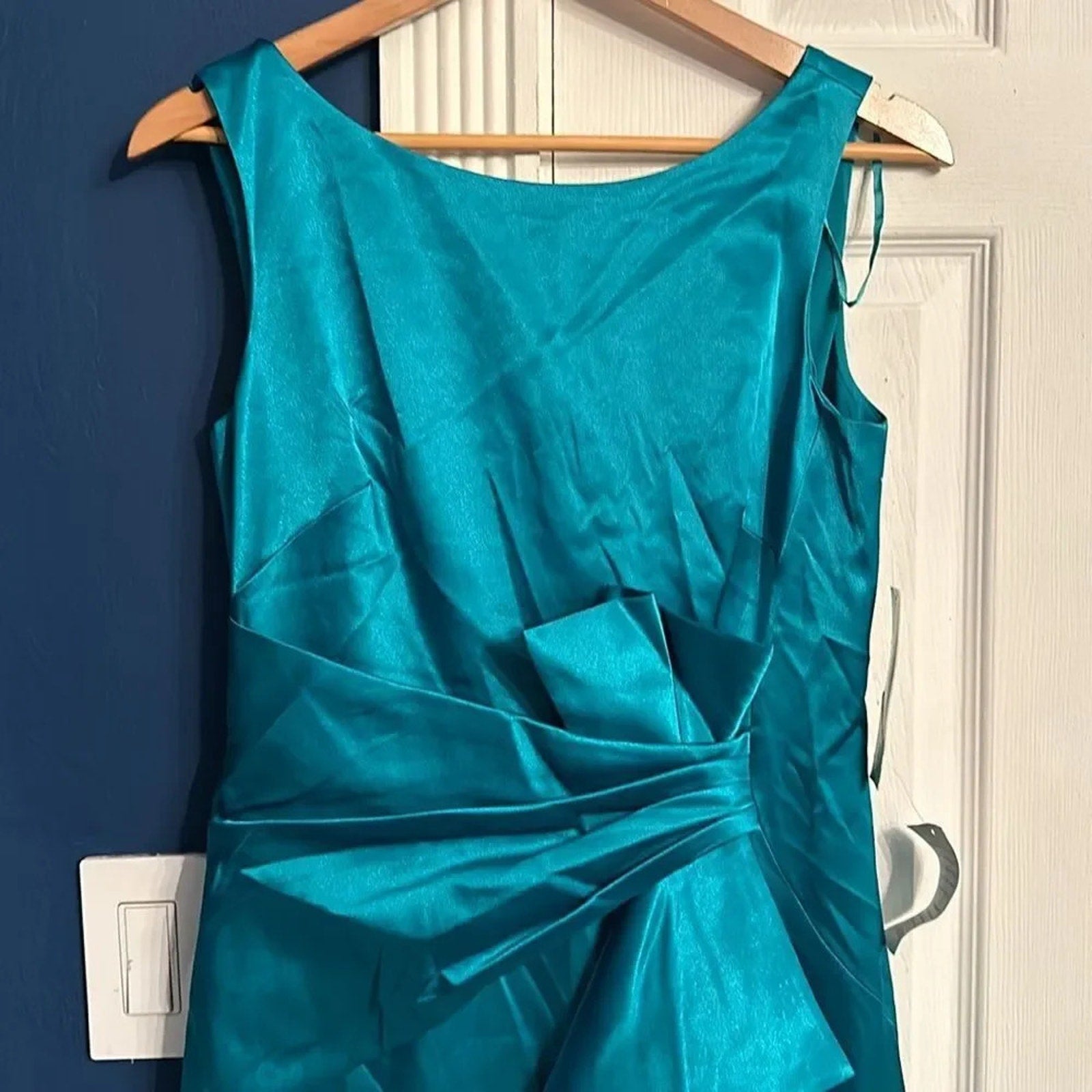 NWT Eliza J Stretch Satin Boat Neck Sleeveless Cascading Ruffle Side Slit Gown 8