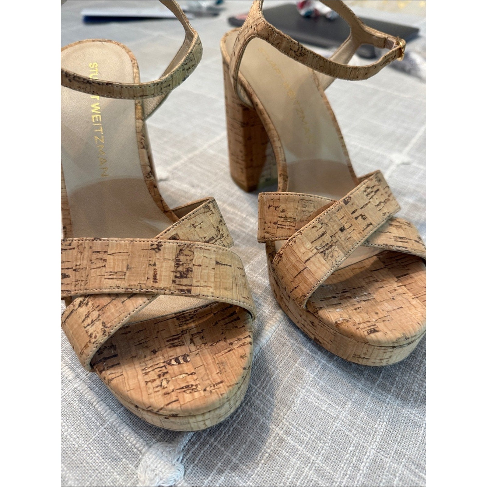 Stuart Weitzman DAYNA PLATFORM SANDAL - 9 🌟