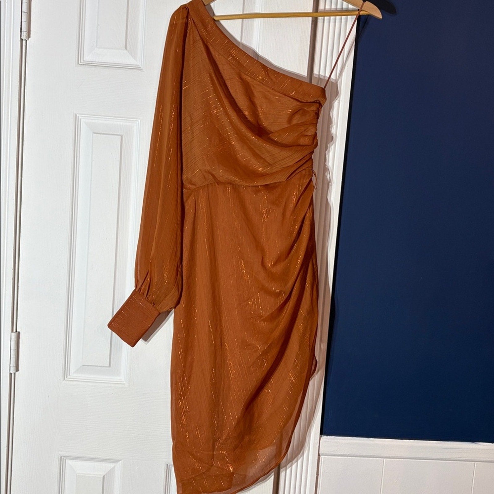 NEW Jewel Badgley Mischka Shimmery One-Shoulder Dress - size 2