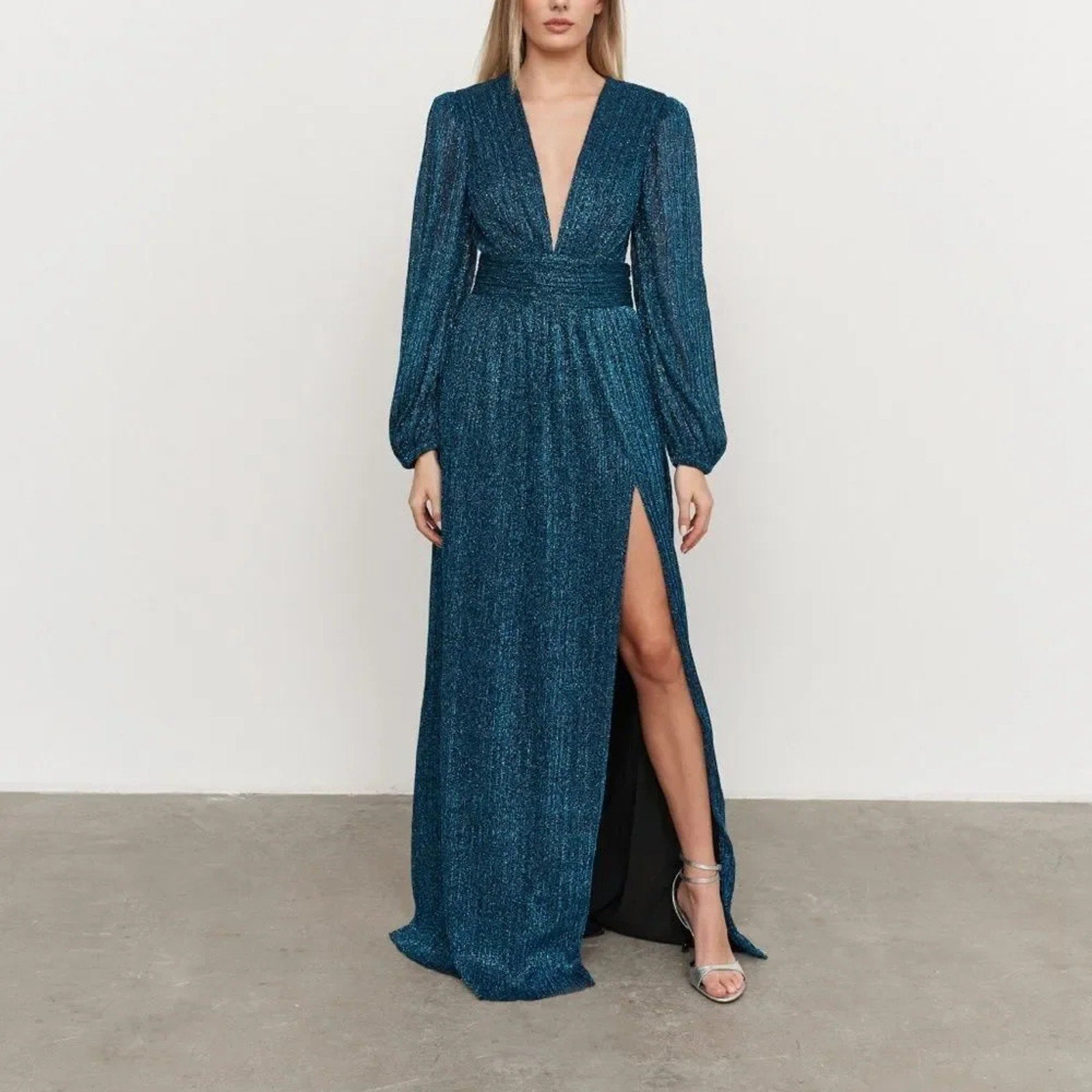 NEW Rebecca Vallance Jagger Gown $1035 Jagger Gown - size 10 (US)