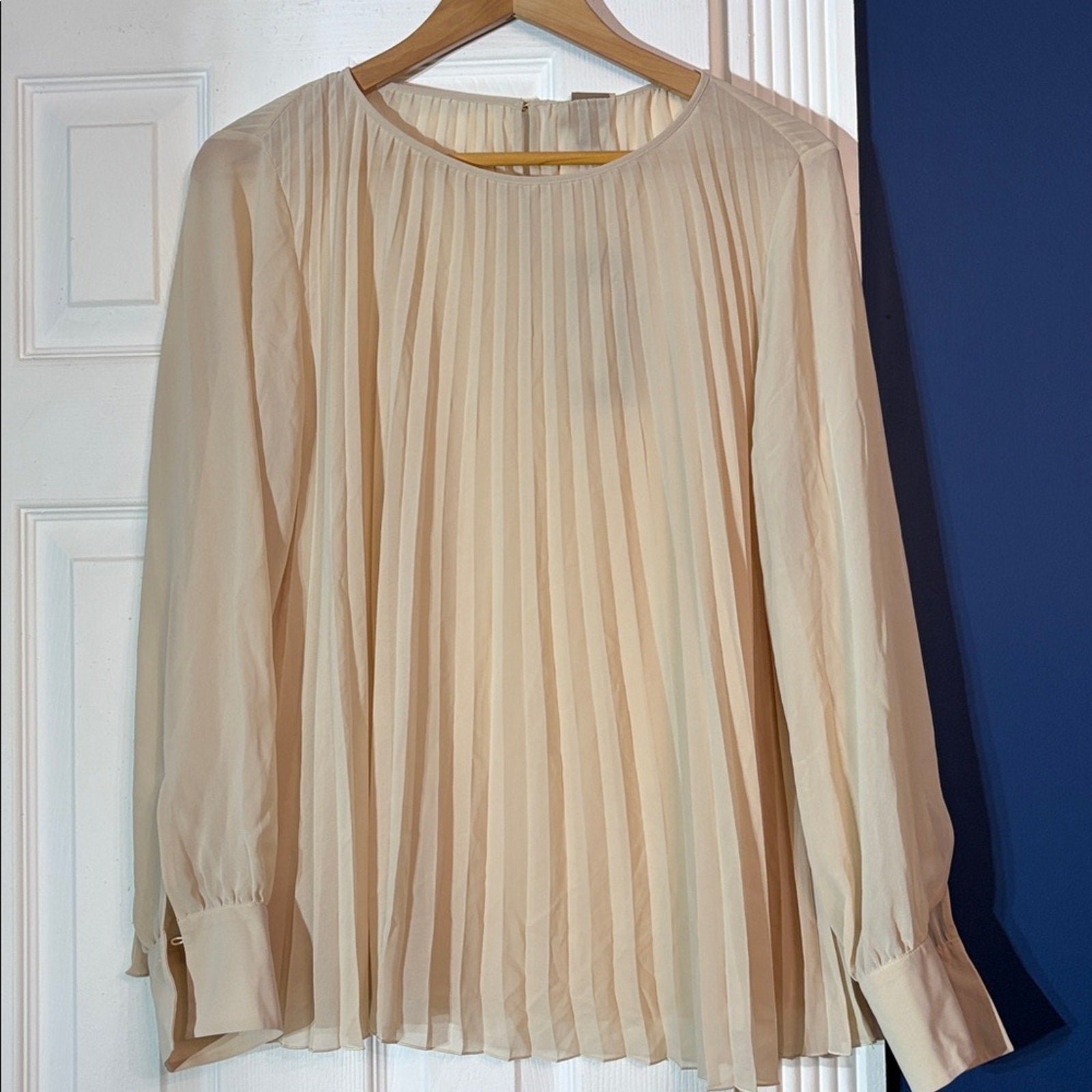 NWT BOSS Ipuna Pleated Blouse - size 10
