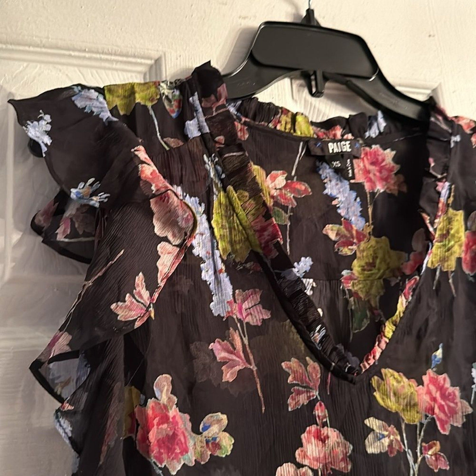 NEW PAIGE  Silk Ruffled Blouse - Multi - size XS