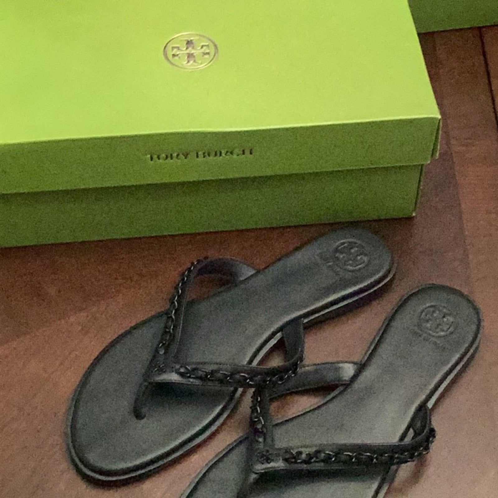NEW Tory Burch Black Paris Nappa Women's Chain Thong Flat Sandal - 9