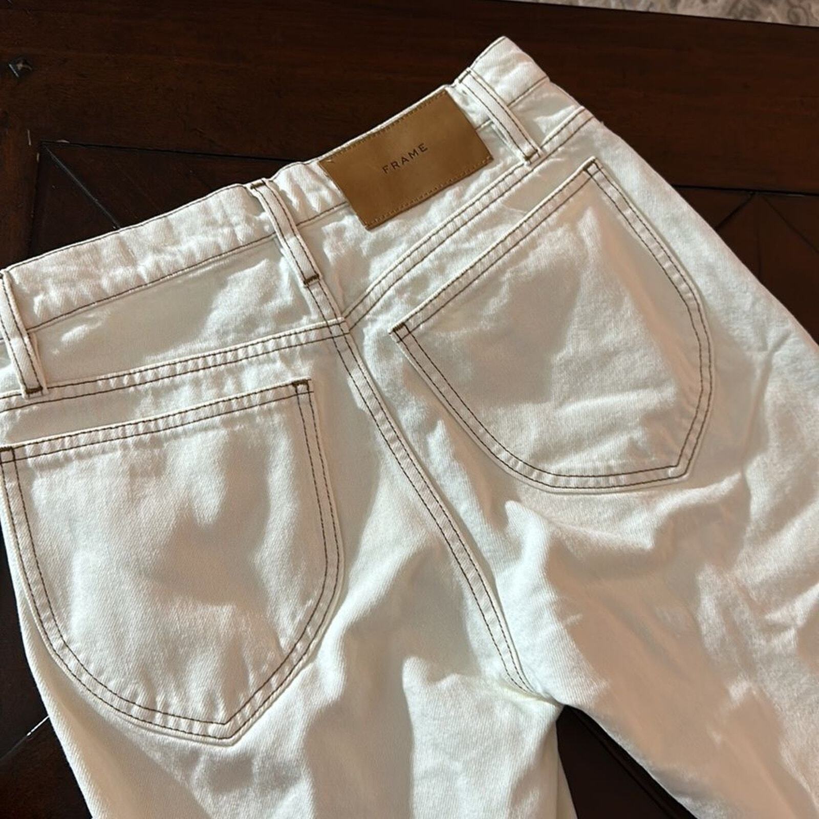 NWT FRAME Le Italien Straight Jeans blanc - size 25