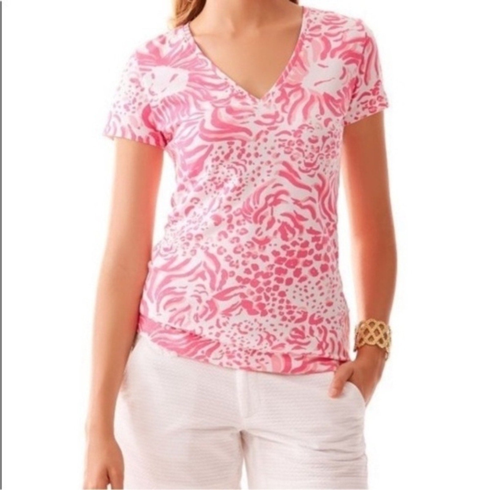 Lilly Pulitzer Michelle Get Spotted Fun Pink & White animal print V Neck Tee - S