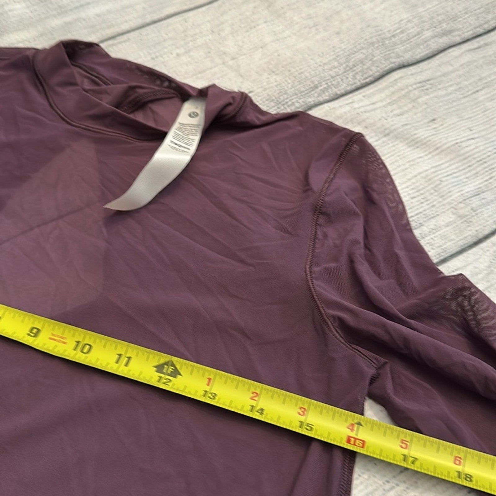 Lululemon size 2 Mesh Keyhole Top - Grape
