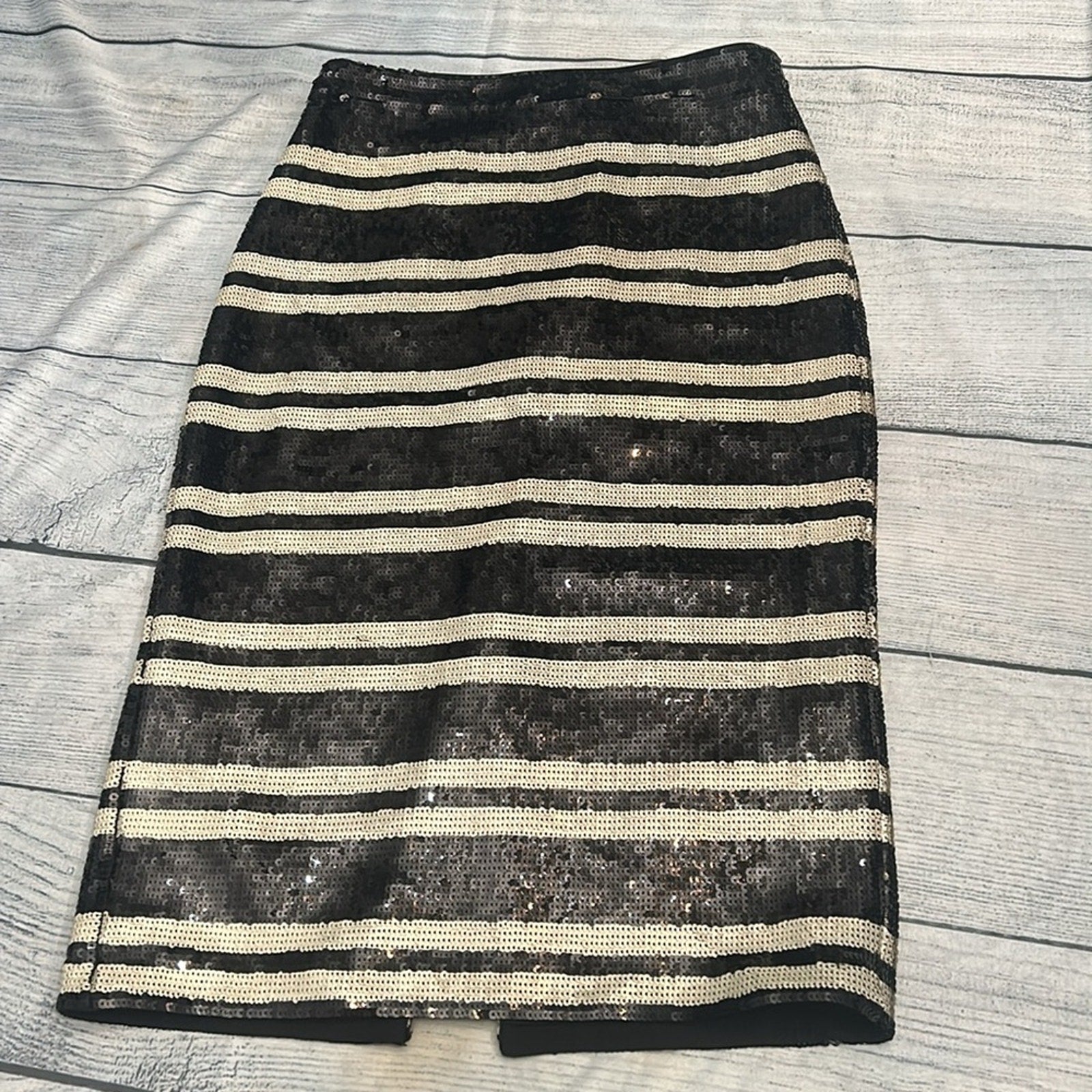 ALICE + OLIVIA Black Ivory Striped Sequin Embellished Rue Pencil - size 4