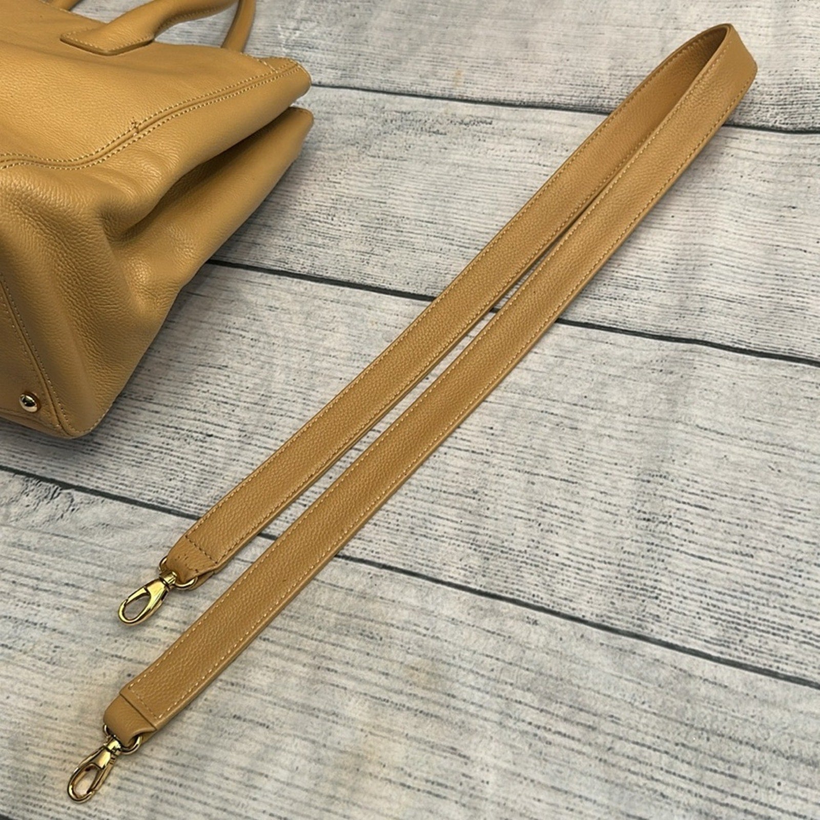 Chanel Beige Caviar Cerf Executive Medium Shopping Tote Gold Hardware, 2005-2006