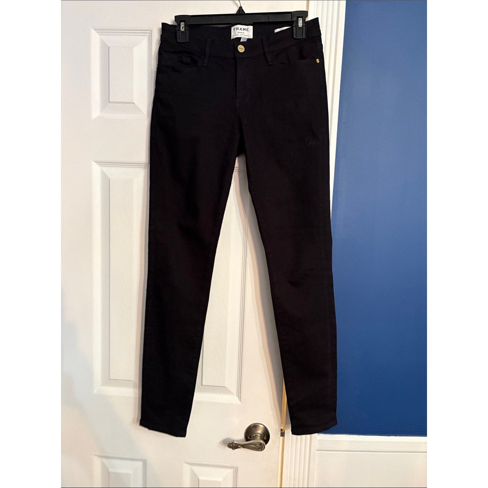 FRAME Le Skinny de Jeanne in Film Noir - size 28