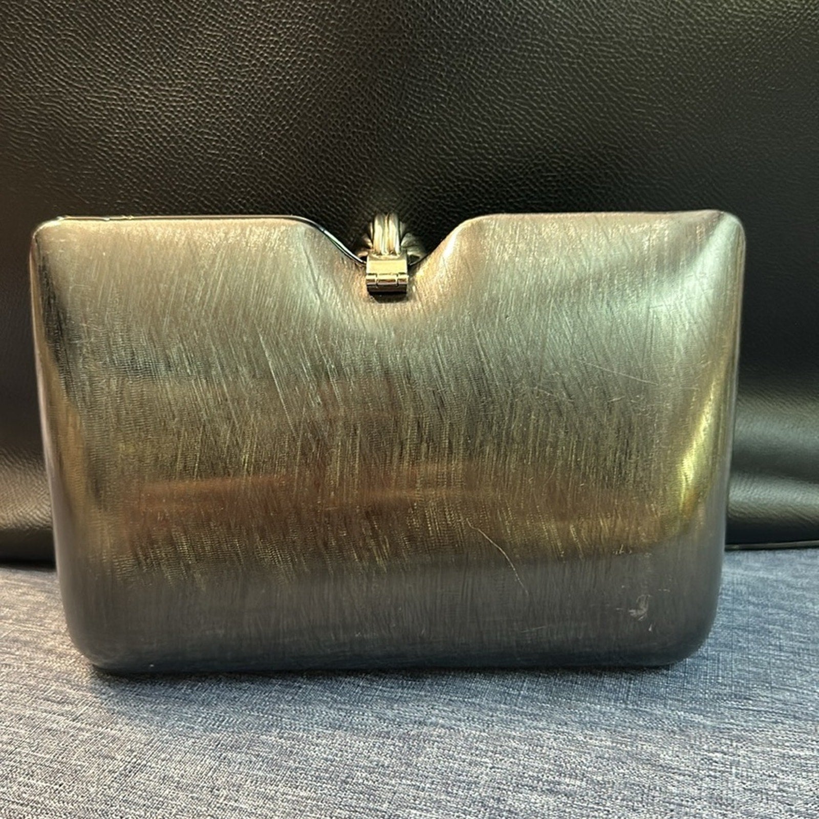 Rodo Metallic Dark Silver with Silver Pendant Crossbody