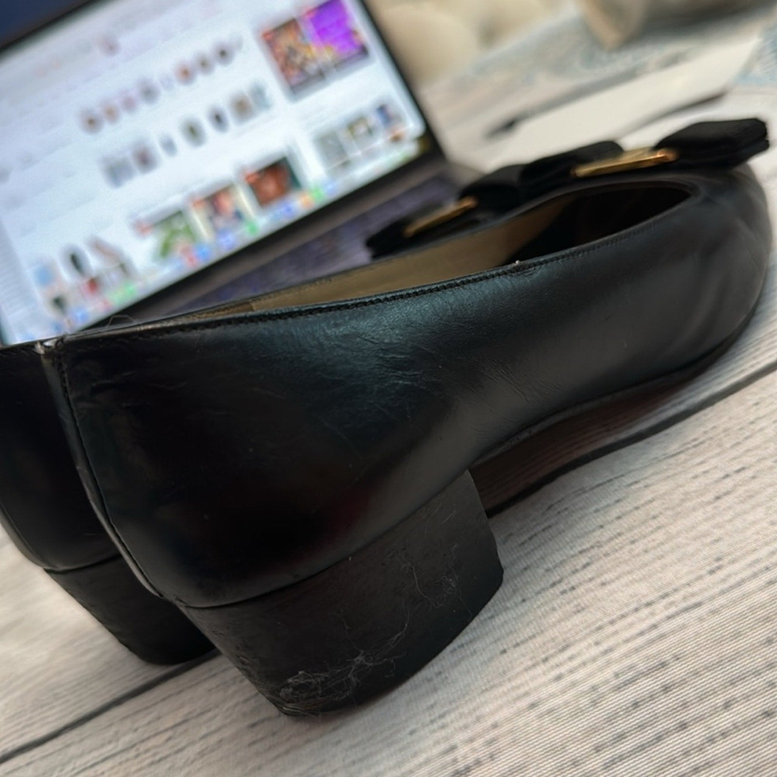 FERRAGAMO Vara bow-embellished leather pumps - size 5