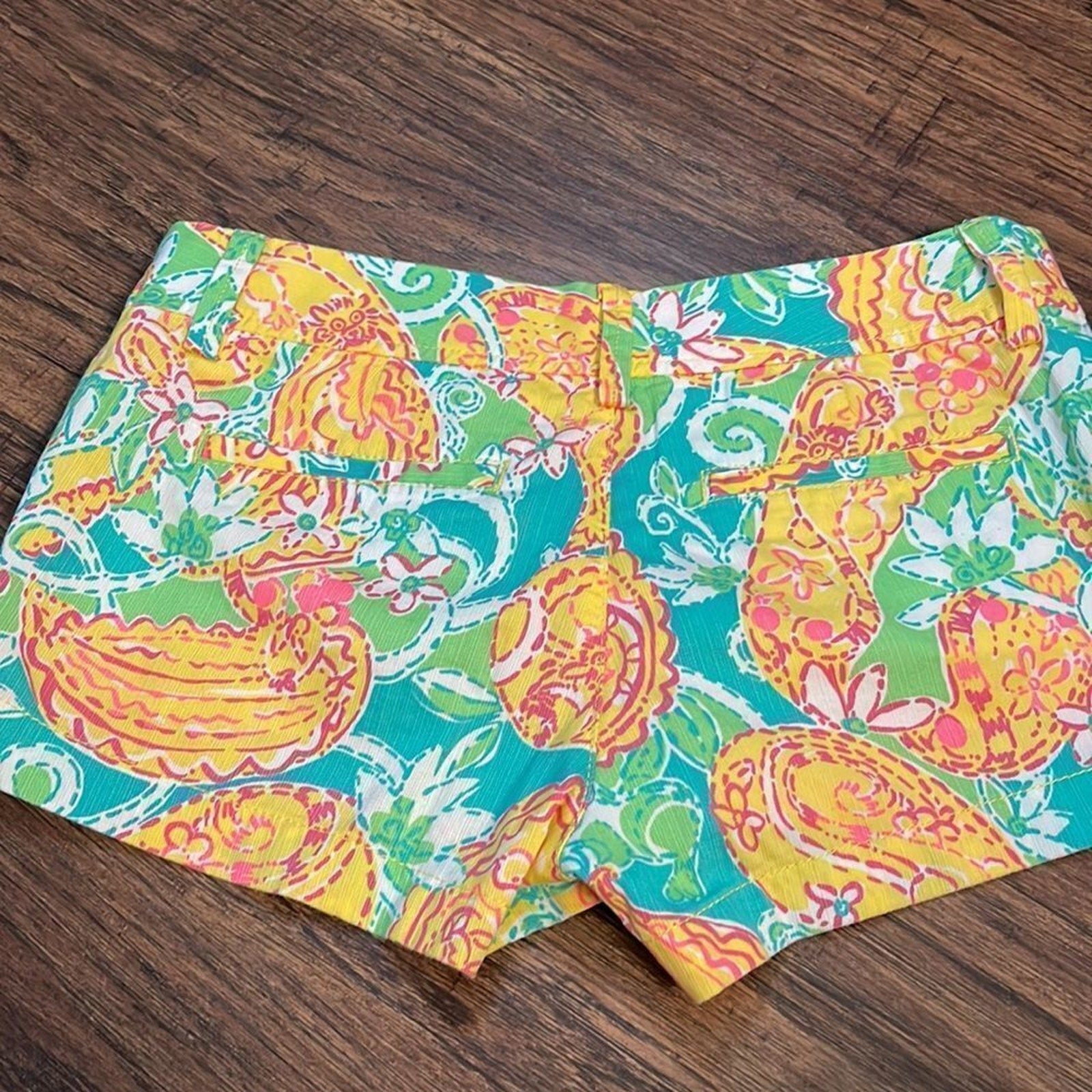 Lilly Pulitzer Walsh Pop Goes The Lemur Yellow Turquoise Paisley Shorts Size 2