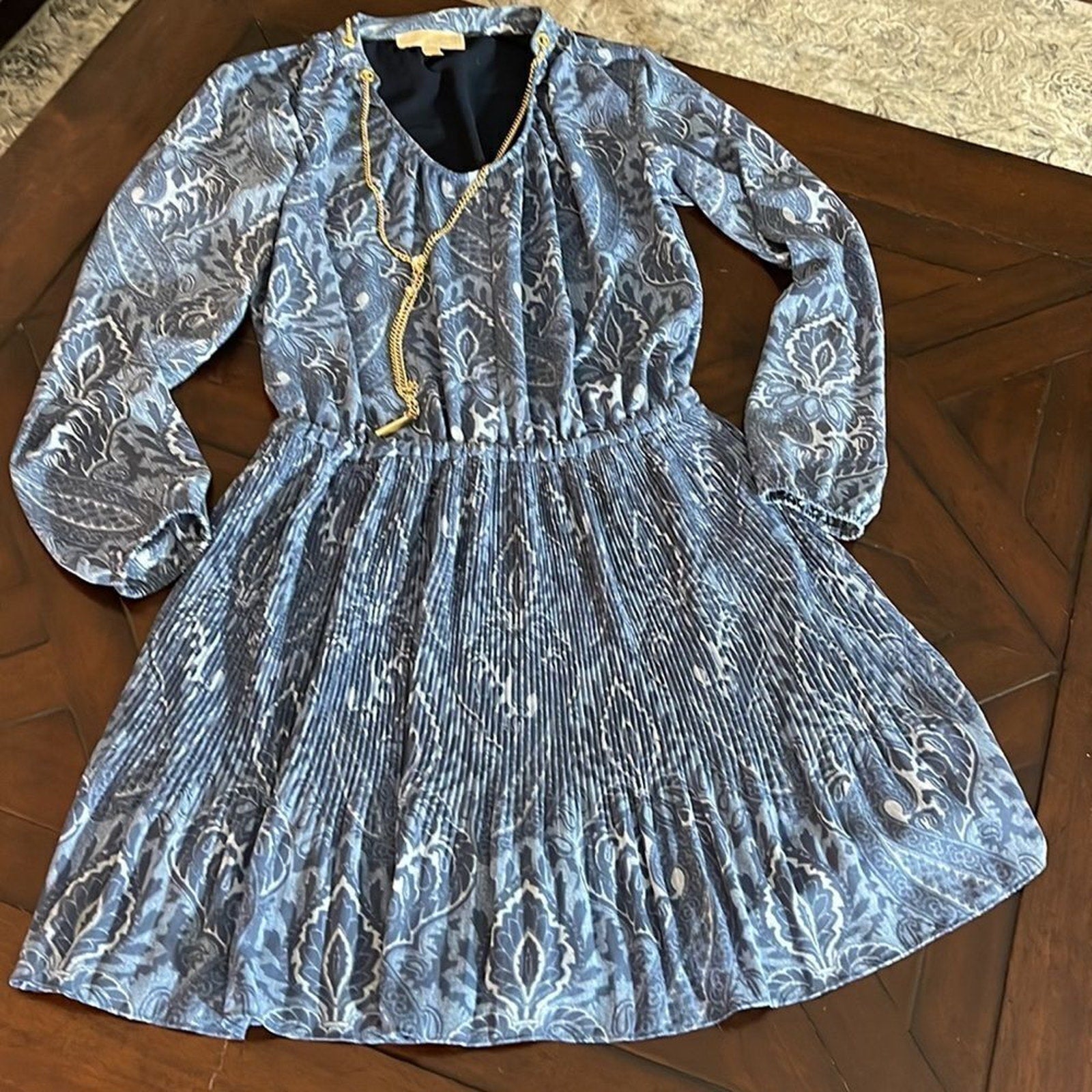 EUC Michael Kors DEVONSHIRE PLEAT DRESS IN MONTEREY BLUE - size XS