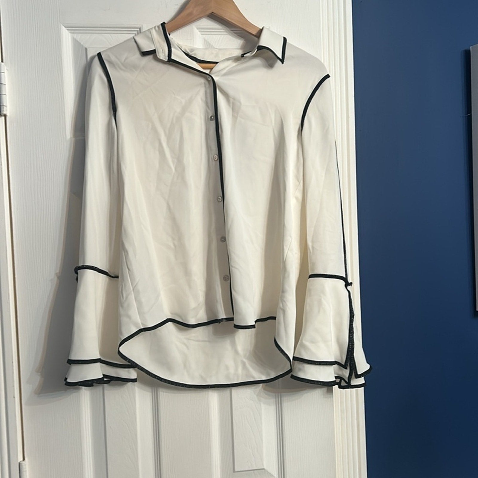 NWT Nic + Zoe TOUCH OF TRIM SHIRT - size small