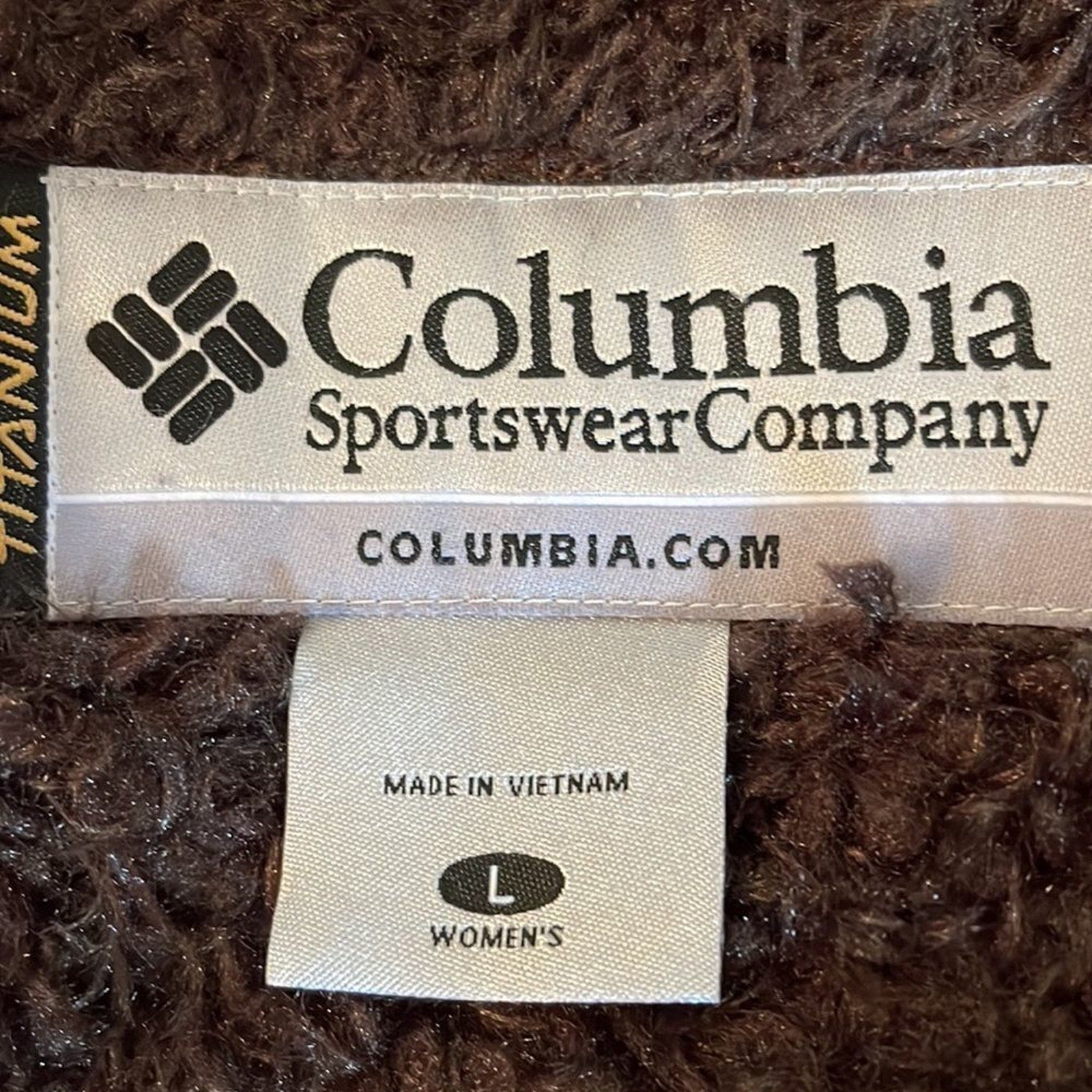 Columbia women titanium Omni-tech Jacket - size L