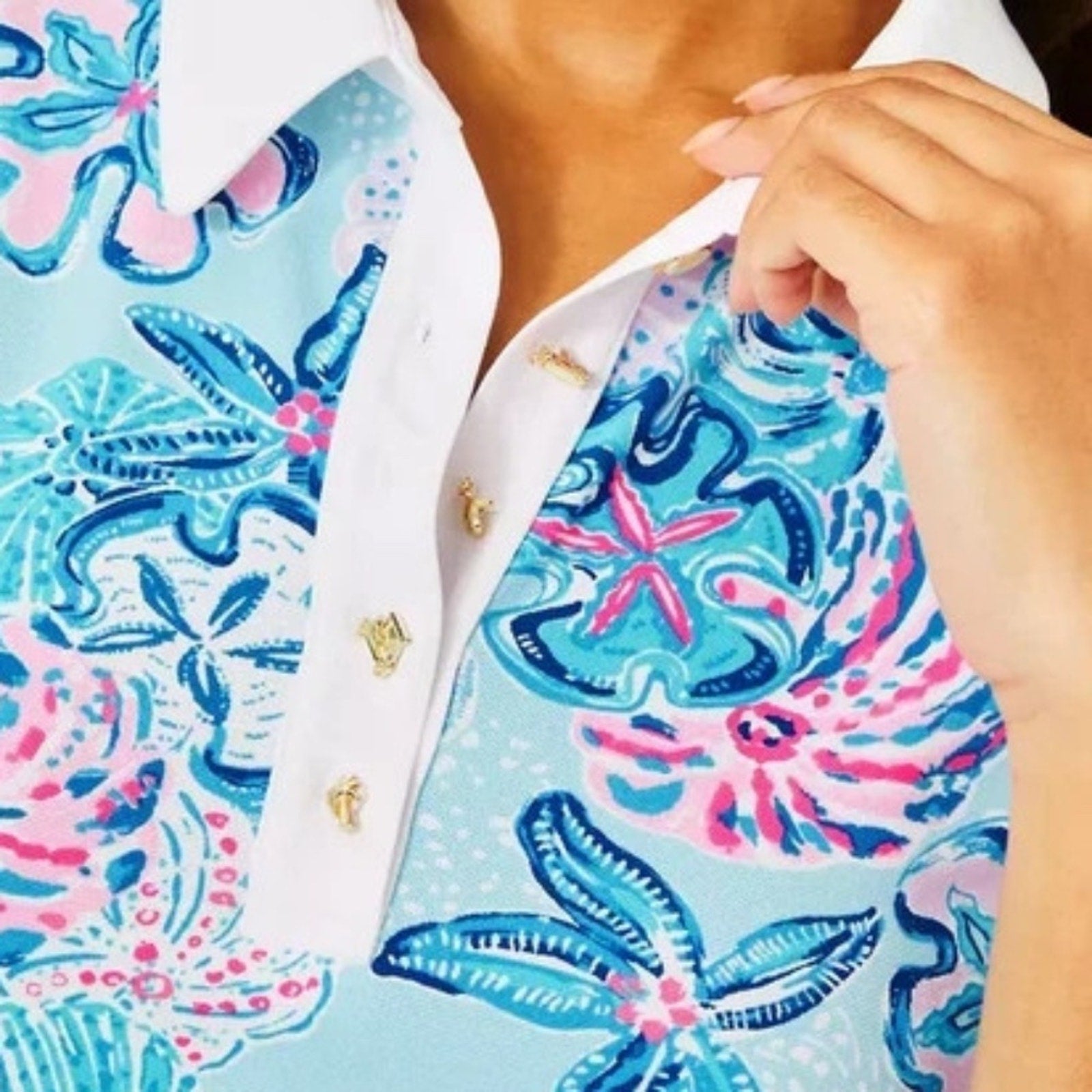 LILLY PULITZER BAHAMAS BEACHCOMBER LUXLETIC IMARA POLO TOP UPF 50+ - size M