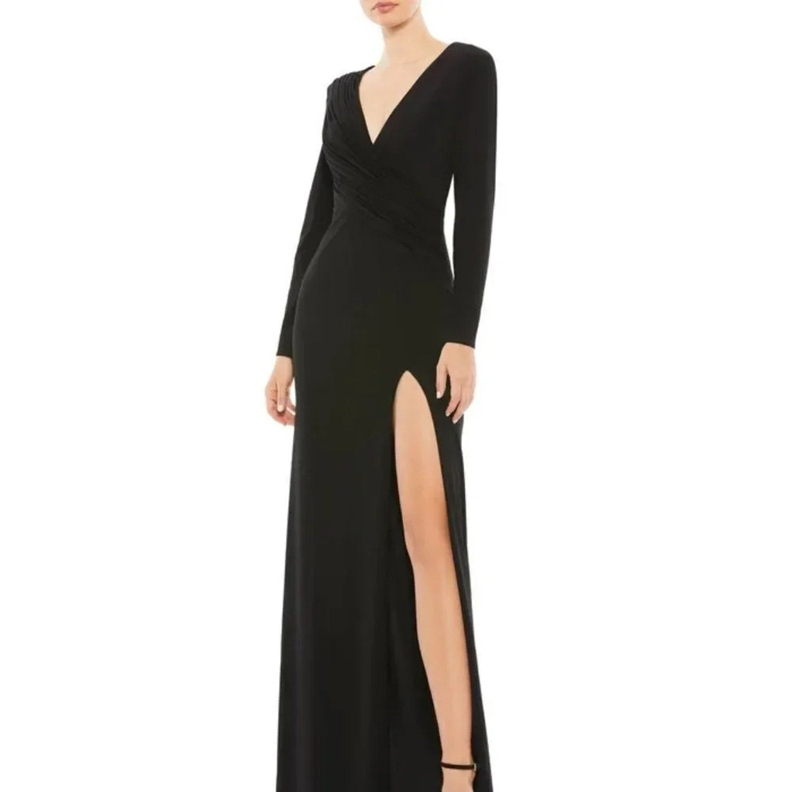 NWT Ieena By Mac Duggal Black dress Style No. 26686 - size. 6