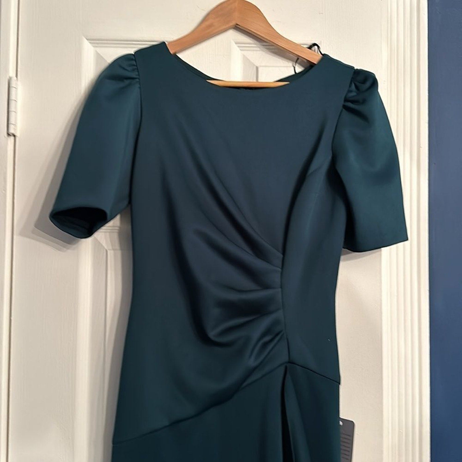 NWT Xscape "DEMI" 3/4 SLEEVE SIDE RUCHED FLOOR LENGTH GOWN - size 10