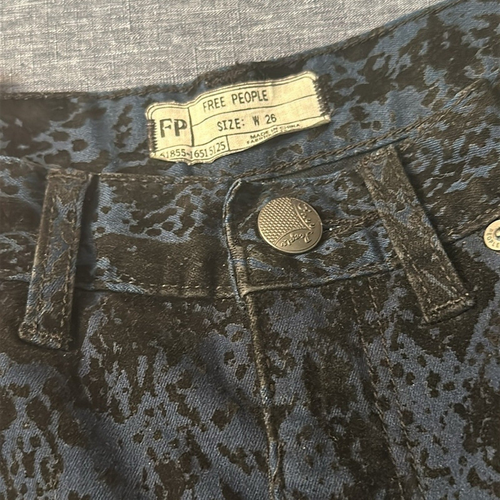 Free People Blue Brocade Velvet Flocked Skinny Pants - size 26