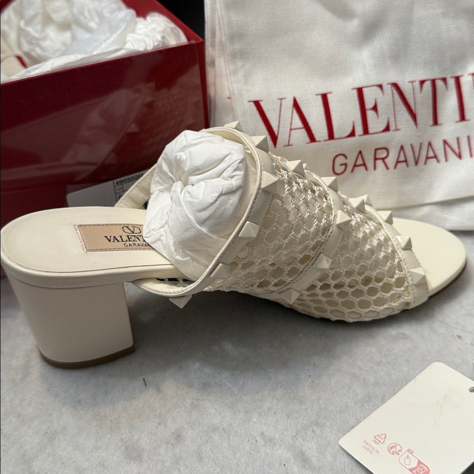 NEW VALENTINO WOMEN'S ROCKSTUD MESH SLIDER SANDALS 60MM IN IVORY - size 38 (8)