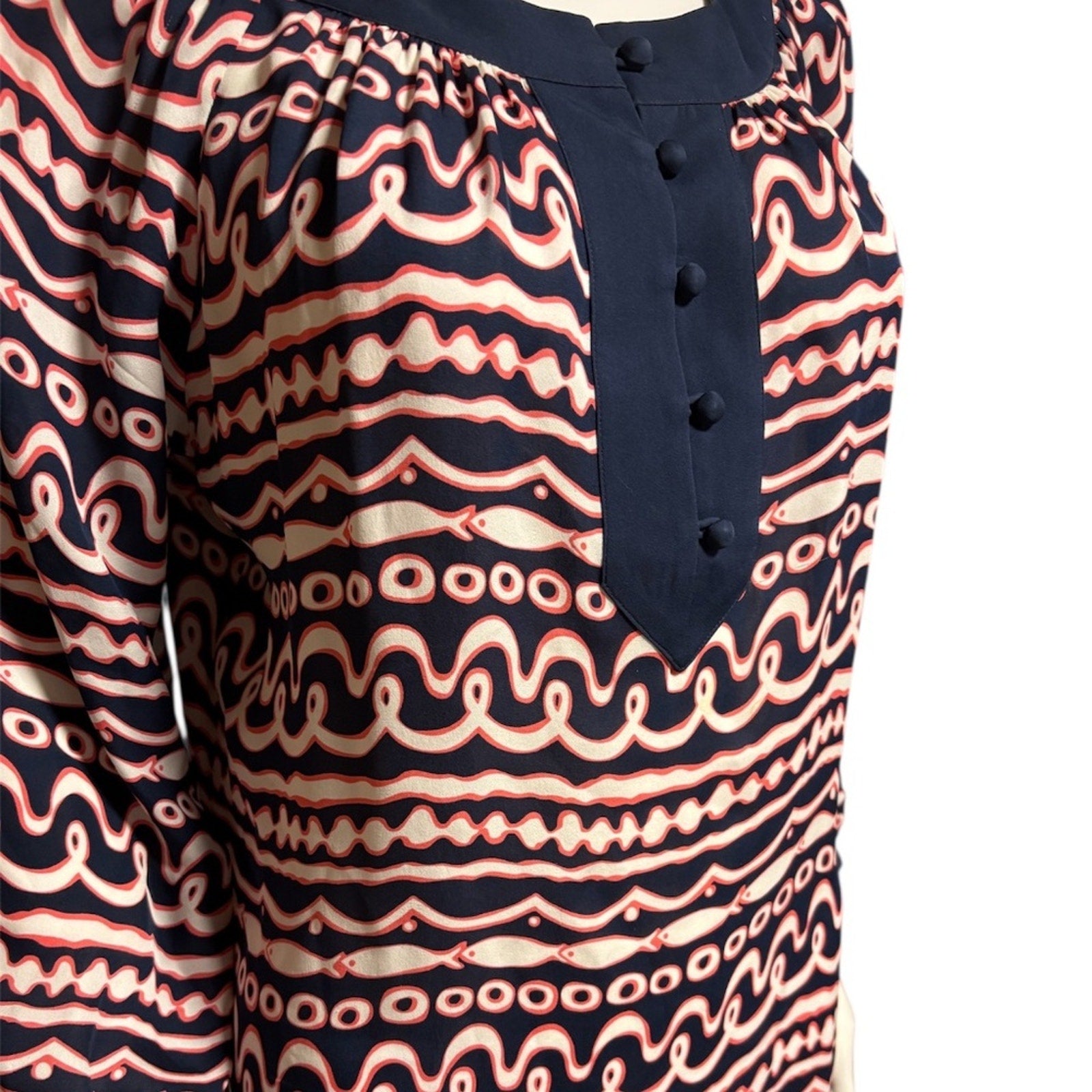 VINEYARD VINES Silk Blouse Women's Small Waves Fish Beach Button Sleeve - small