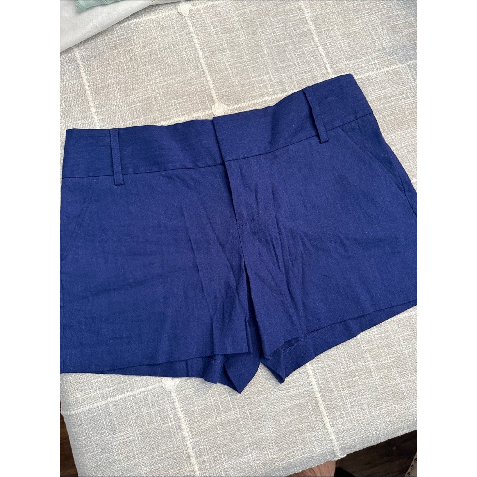 Alice & Olivia NEW Cady Linen Blend Shorts - 4 🌟