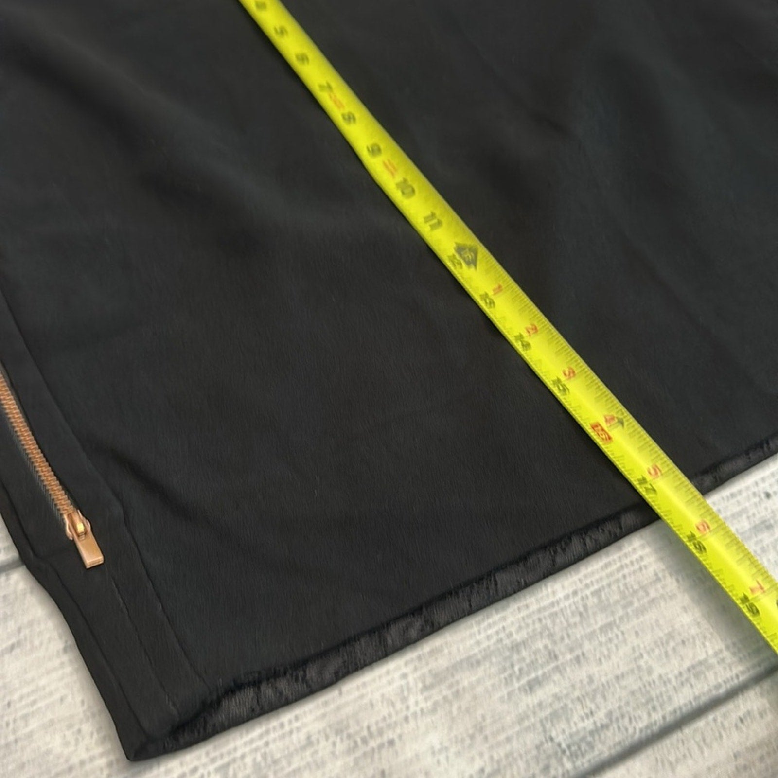 Diane Von Furstenberg black skirt - size 12