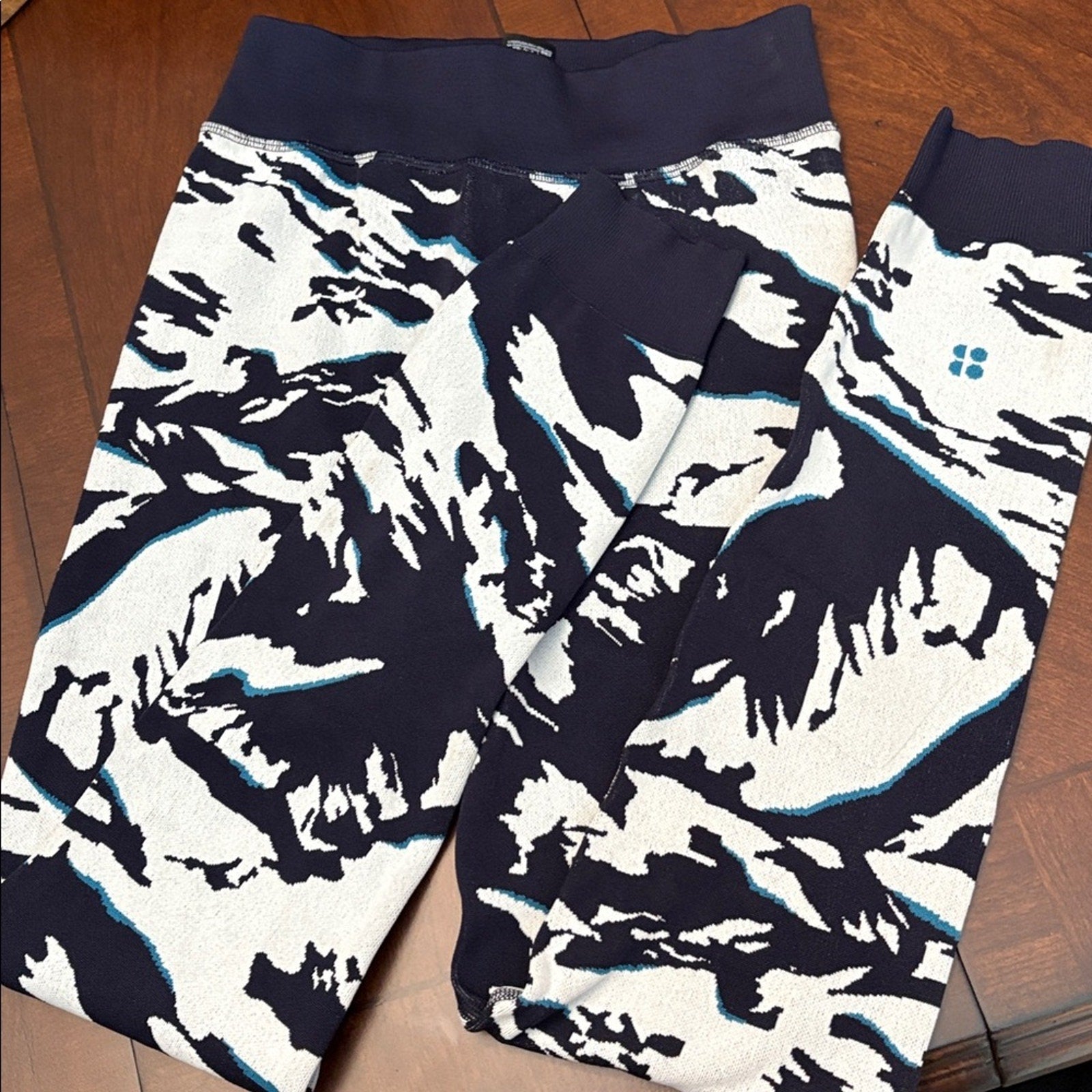 NWT Sweaty Betty Ski Base Layer Leggings SB8631A - Blue Peaks Jacquard - XS