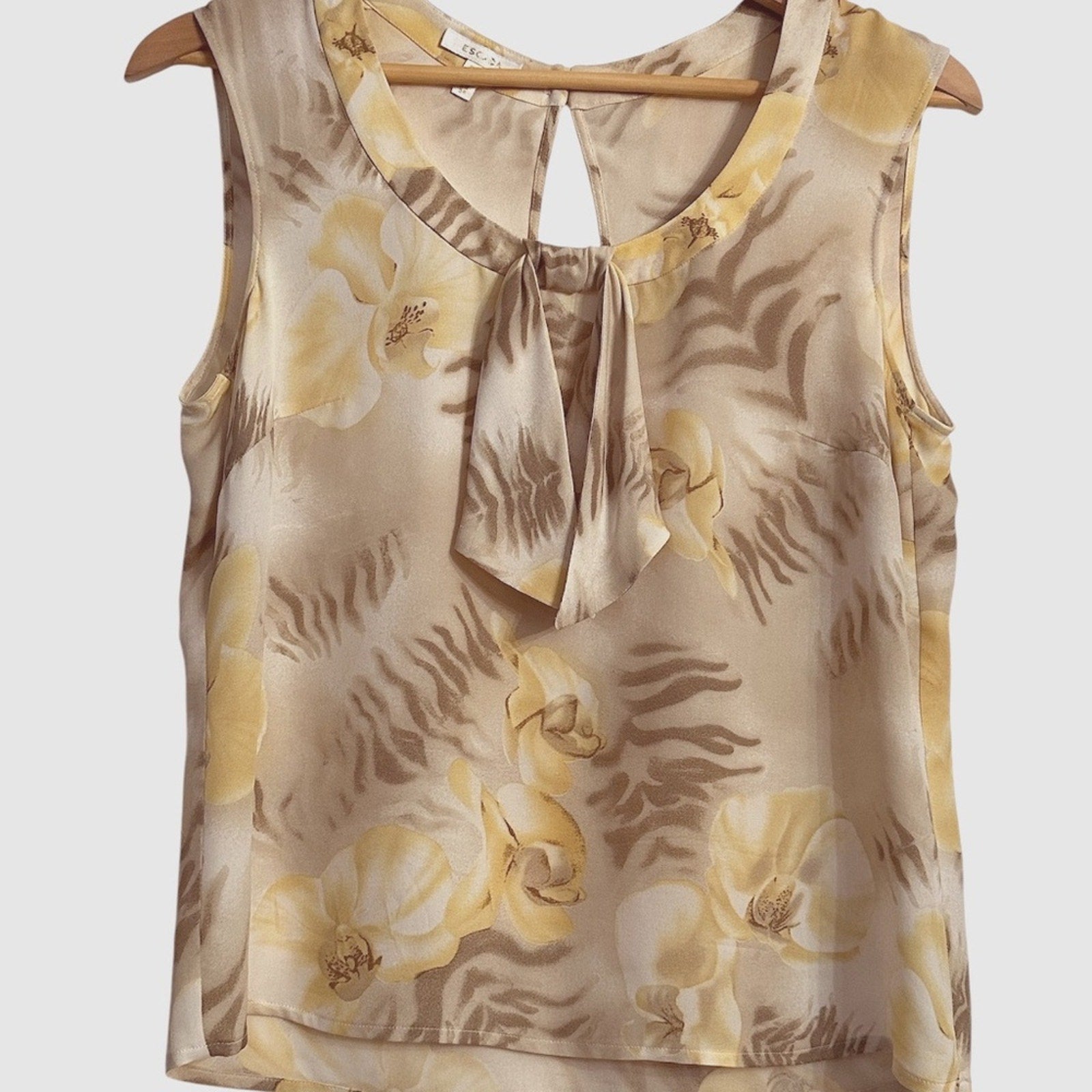 Escada Silk Orchids blouse - size 38 DE (US size 8)