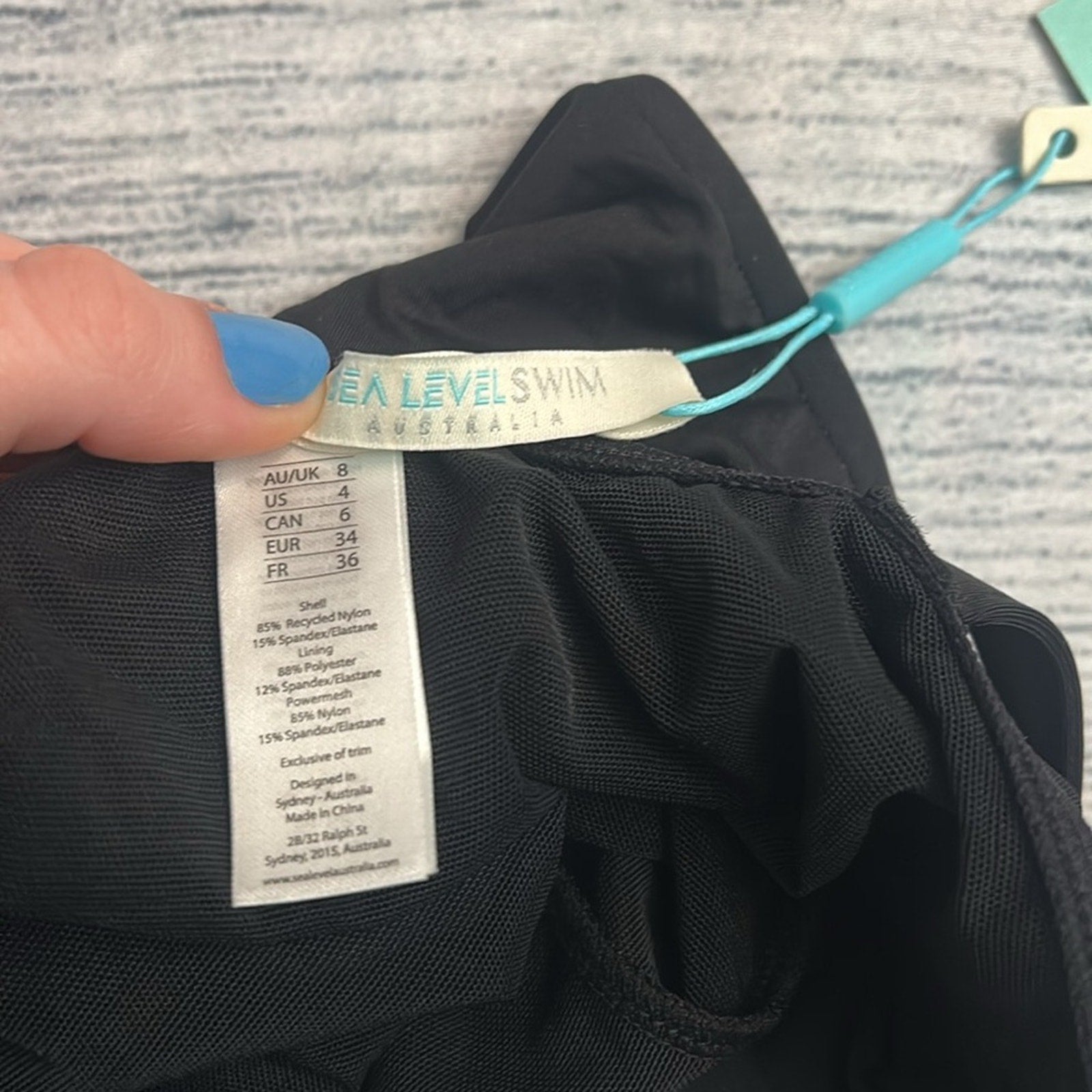 NWT Sea Level Swim Scallop Square Neck Bralette One Piece - size 4