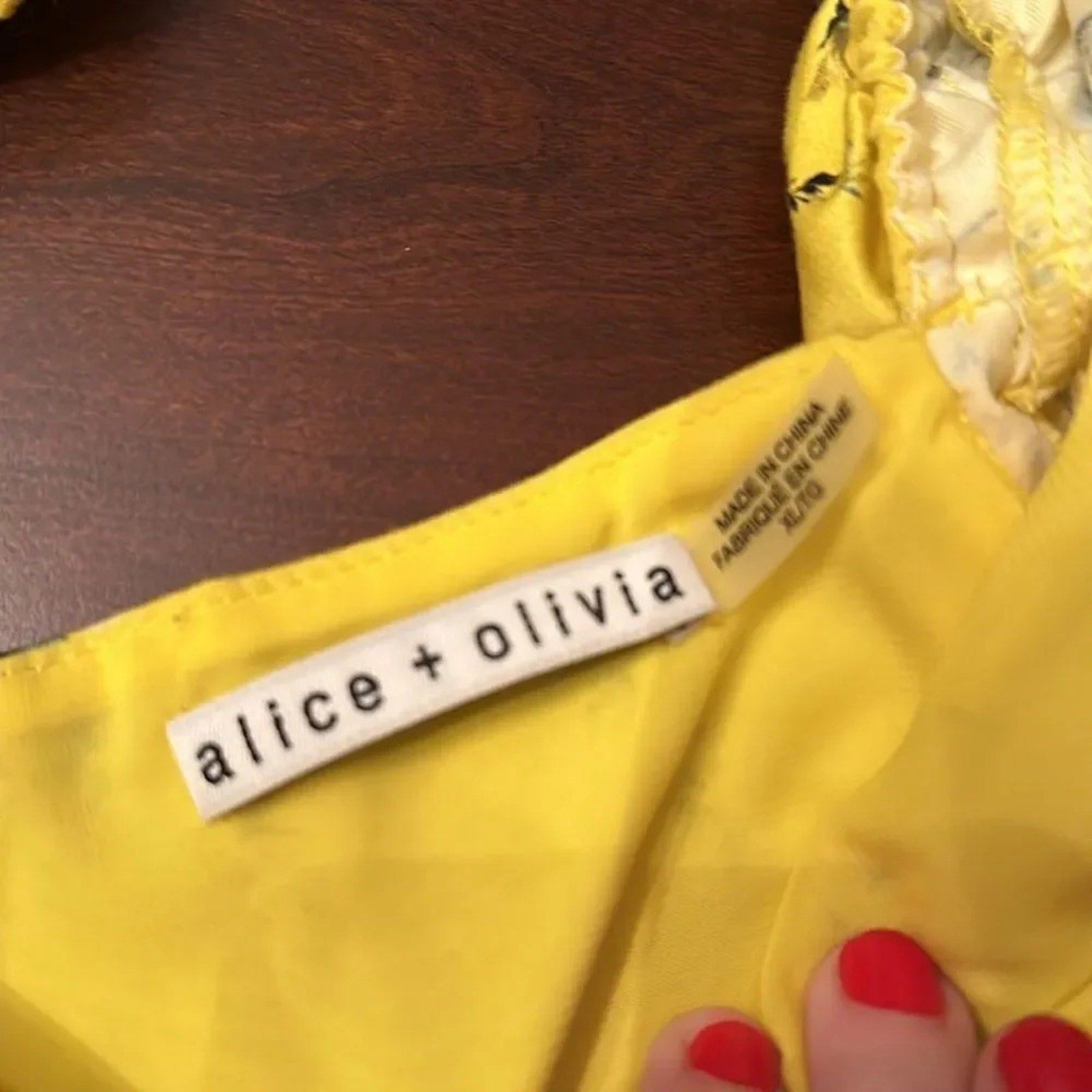 NWOT Alice and Olivia Shanae Floral Print Ruffle Sleeve Crop Top - size XL