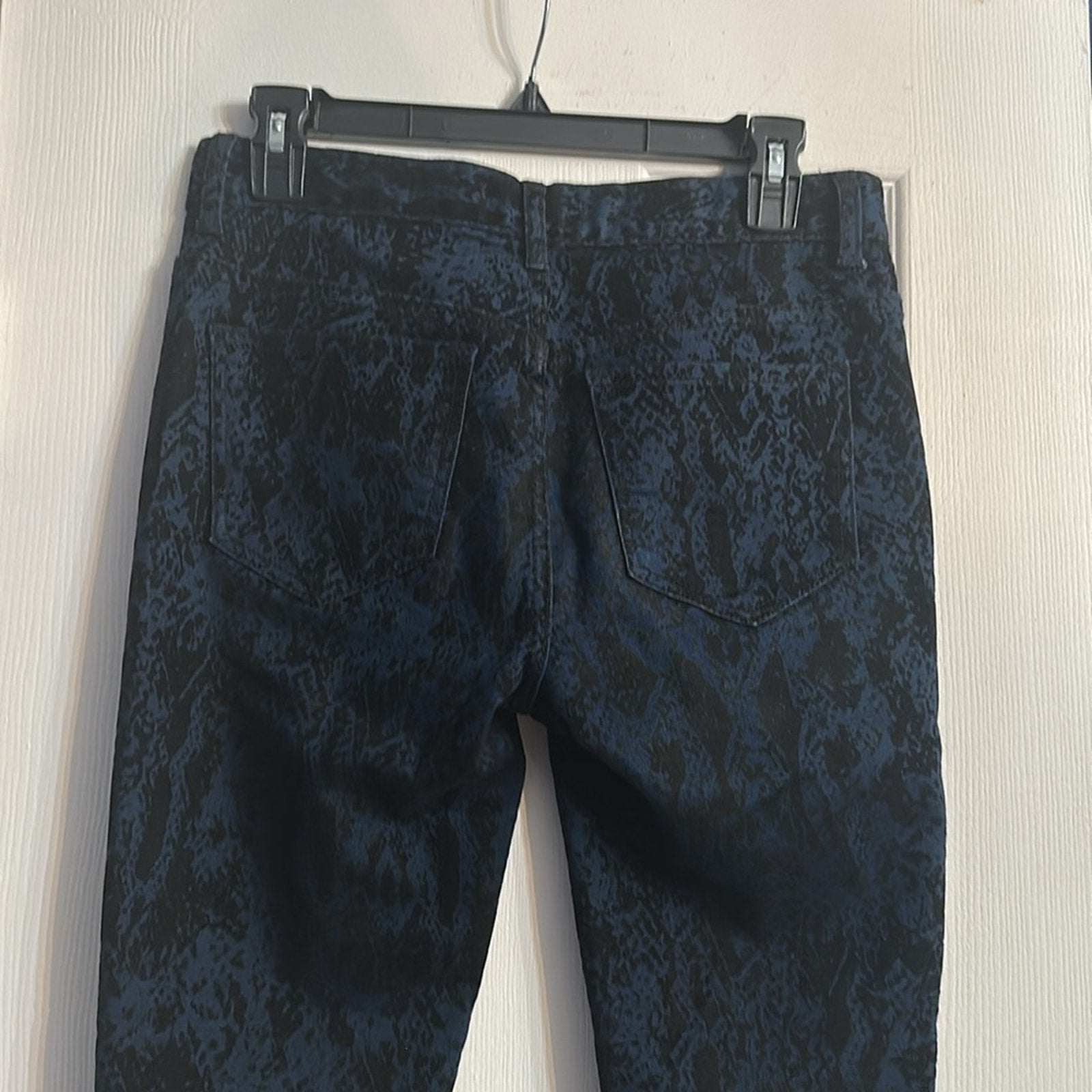 Free People Blue Brocade Velvet Flocked Skinny Pants - size 26