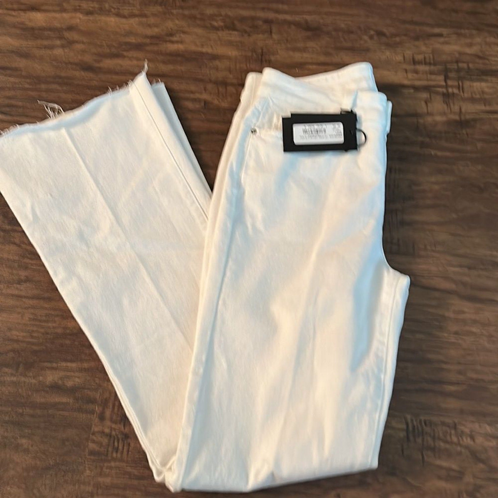 NWT Paige High Rise Laurel Canyon 32" - Crisp White - 25