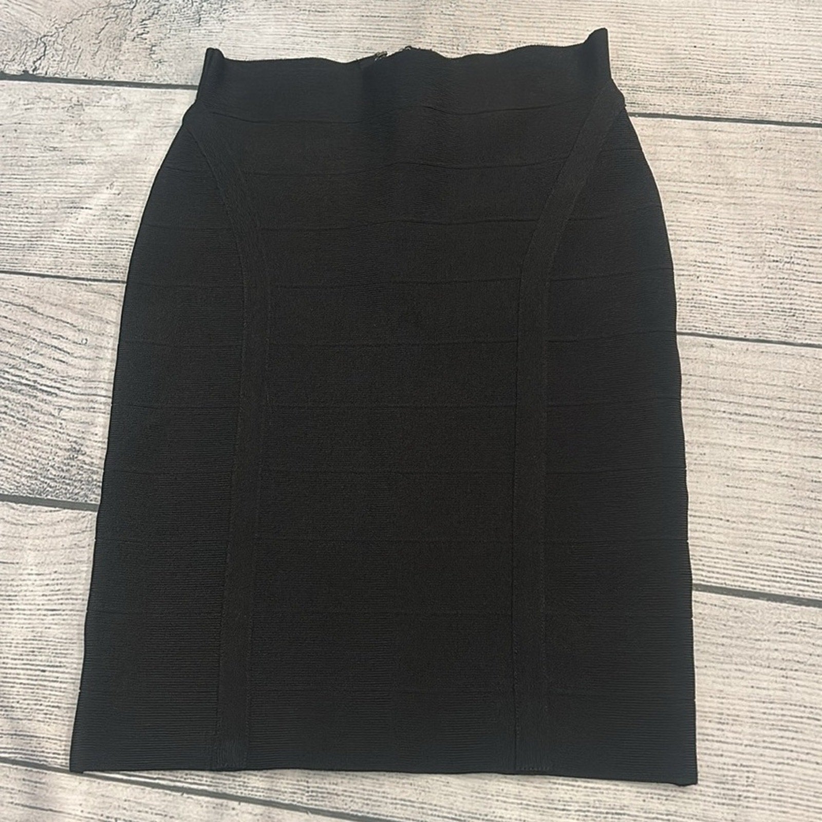 NWT Guess Women's Black Bandage Ottoman Stitch Mirage Skirt - Small