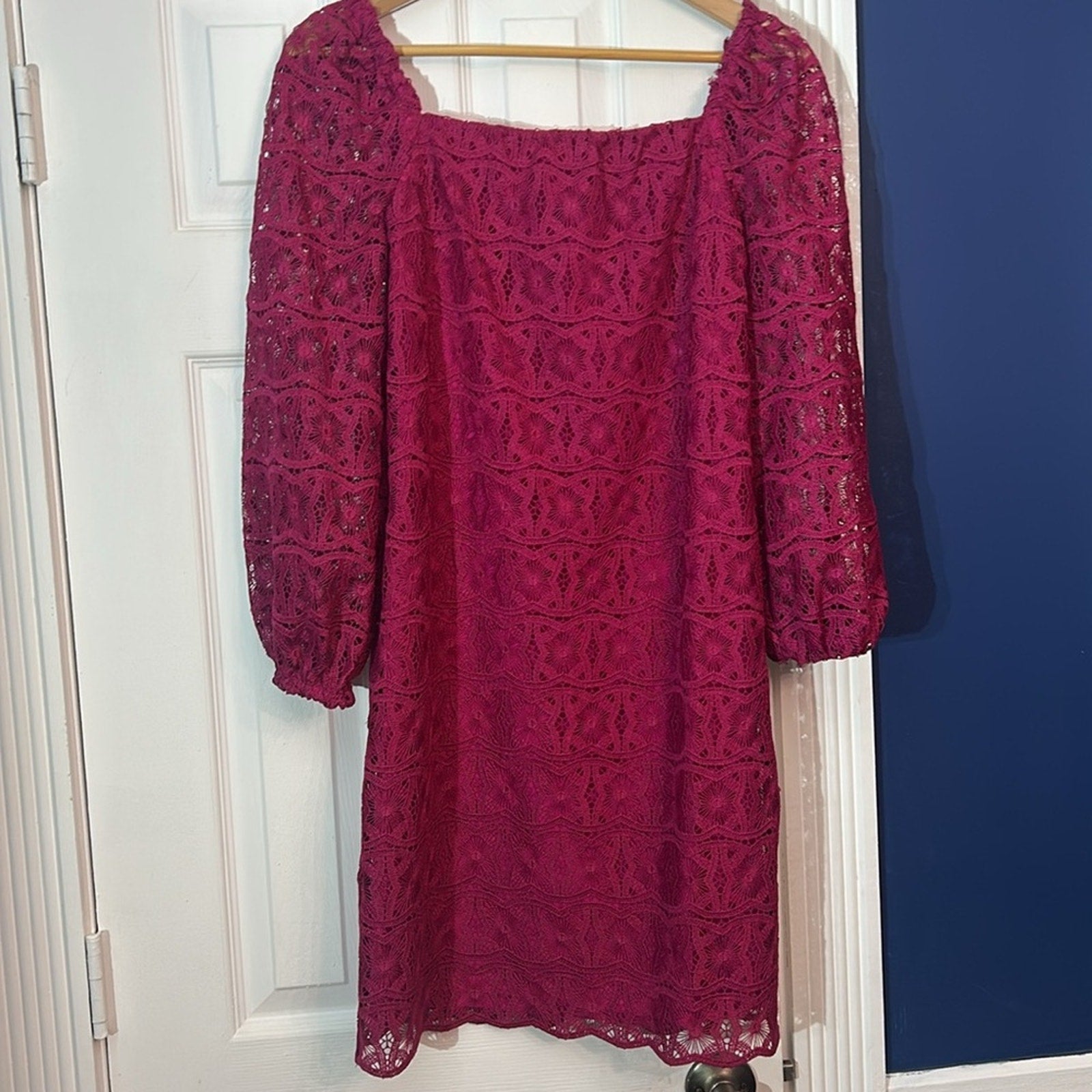 Trina Turk Bottle Square Neck Crochet Lace Mini Shift Dress - size 0