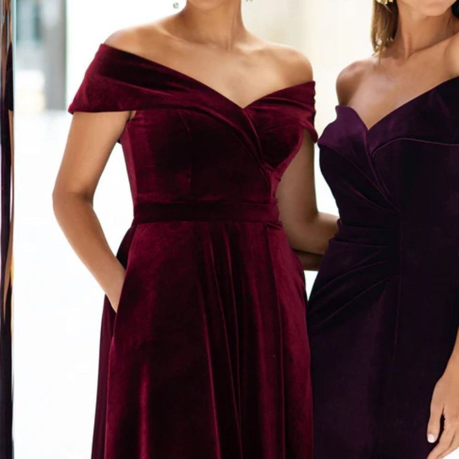 NWT XSCAPE Off-The-Shoulder Velvet Fit & Flare Gown - size 8