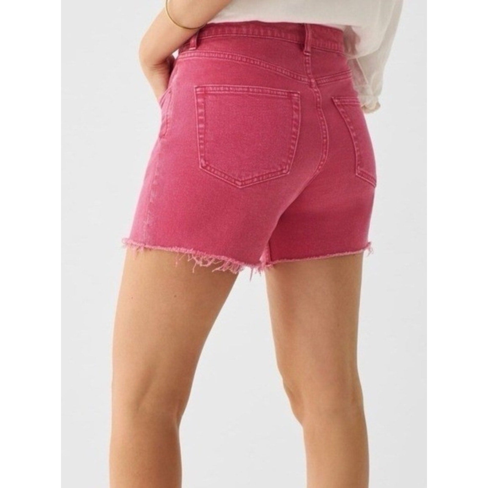 Faherty Women's Pink Raw Edge Sun washed Denim Shorts -size 28 - NWT