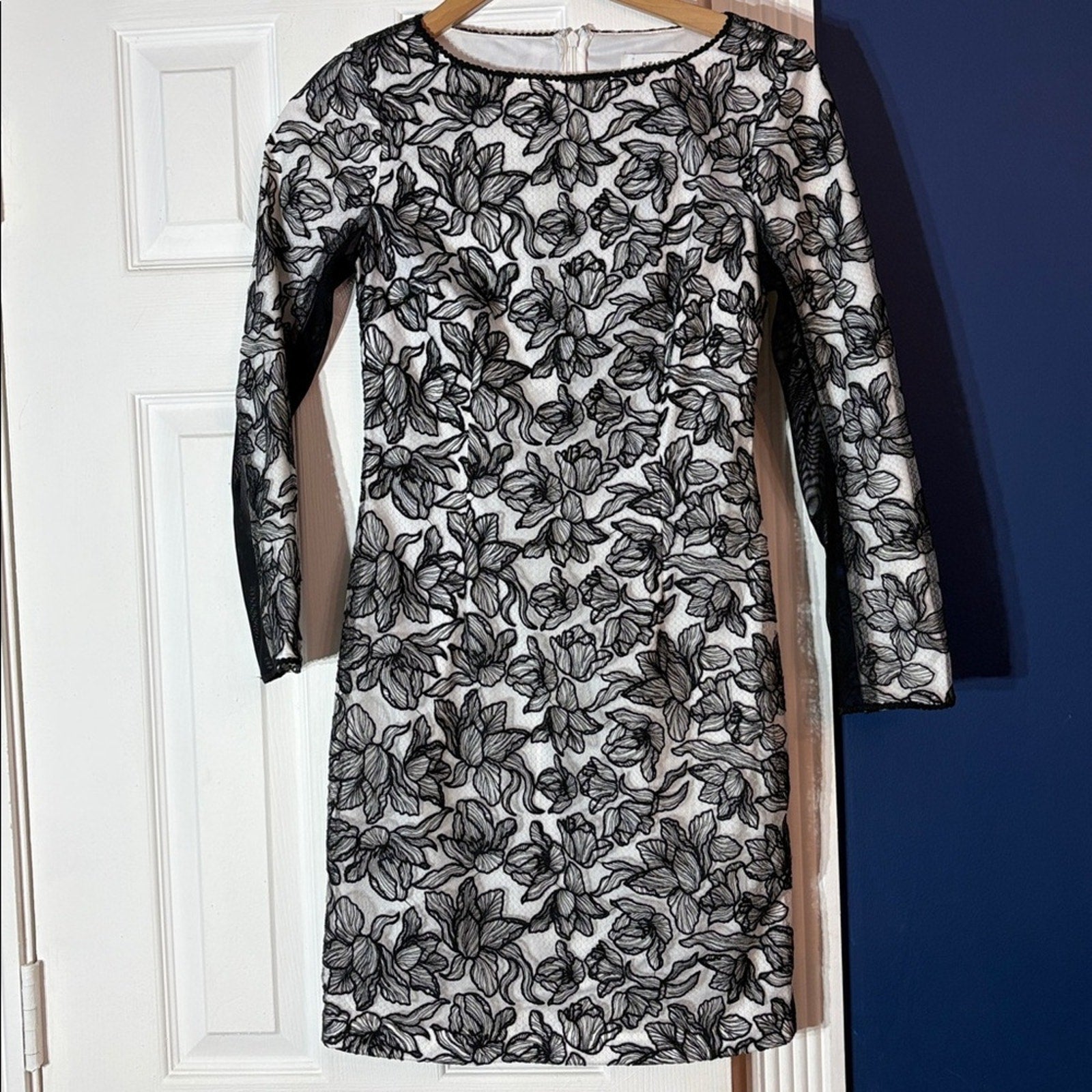 Reiss Black and White Floral Celia Dress Embroidered - size 2