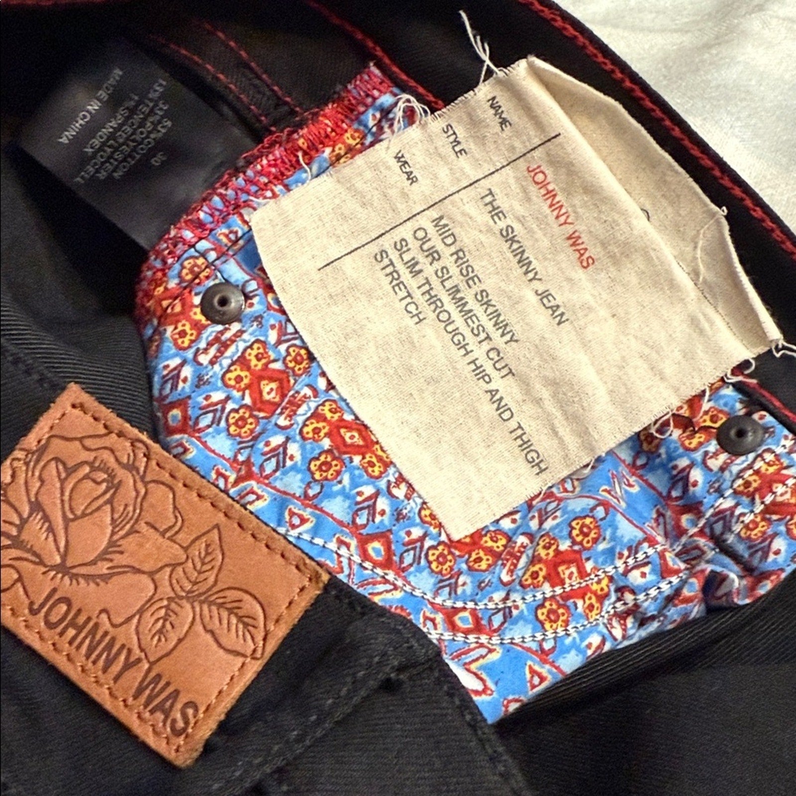 Johnny Was Black Skinny Mid Rise Jeans - size 30